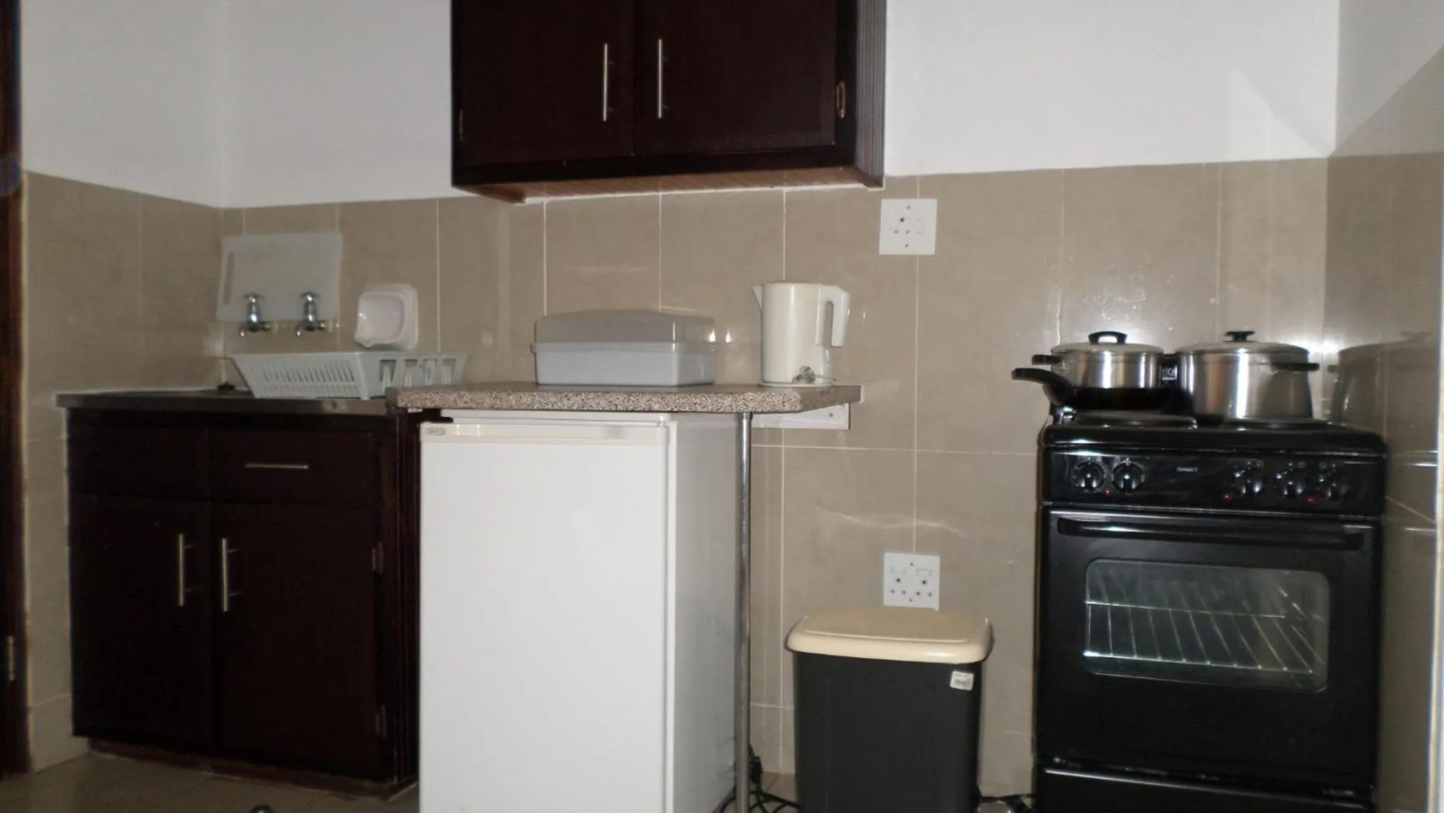 Kitchen or kitchenette in Coastlands Durban Self Catering Holiday Apartments