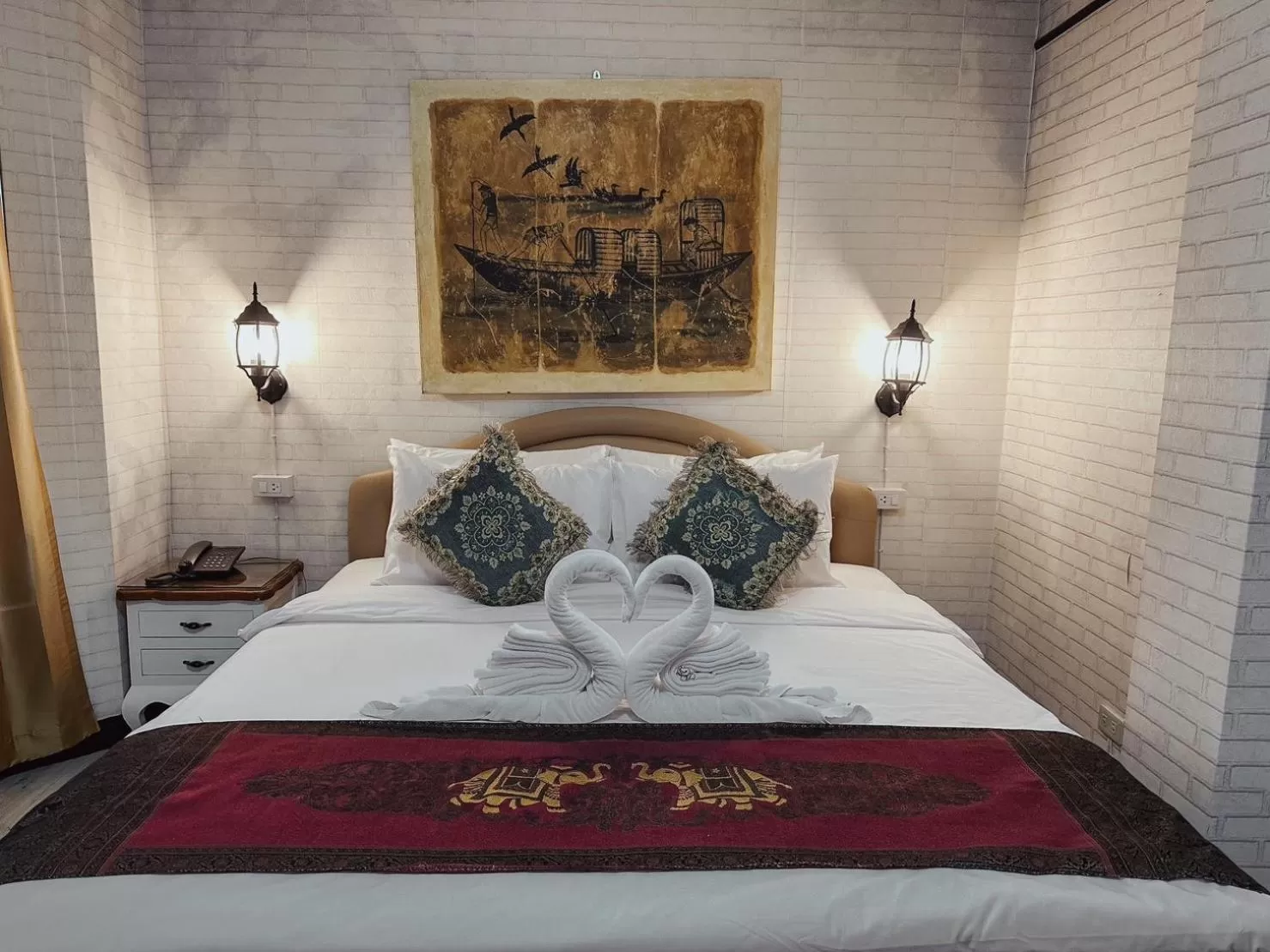 Bed in Hotel De Khuvieng