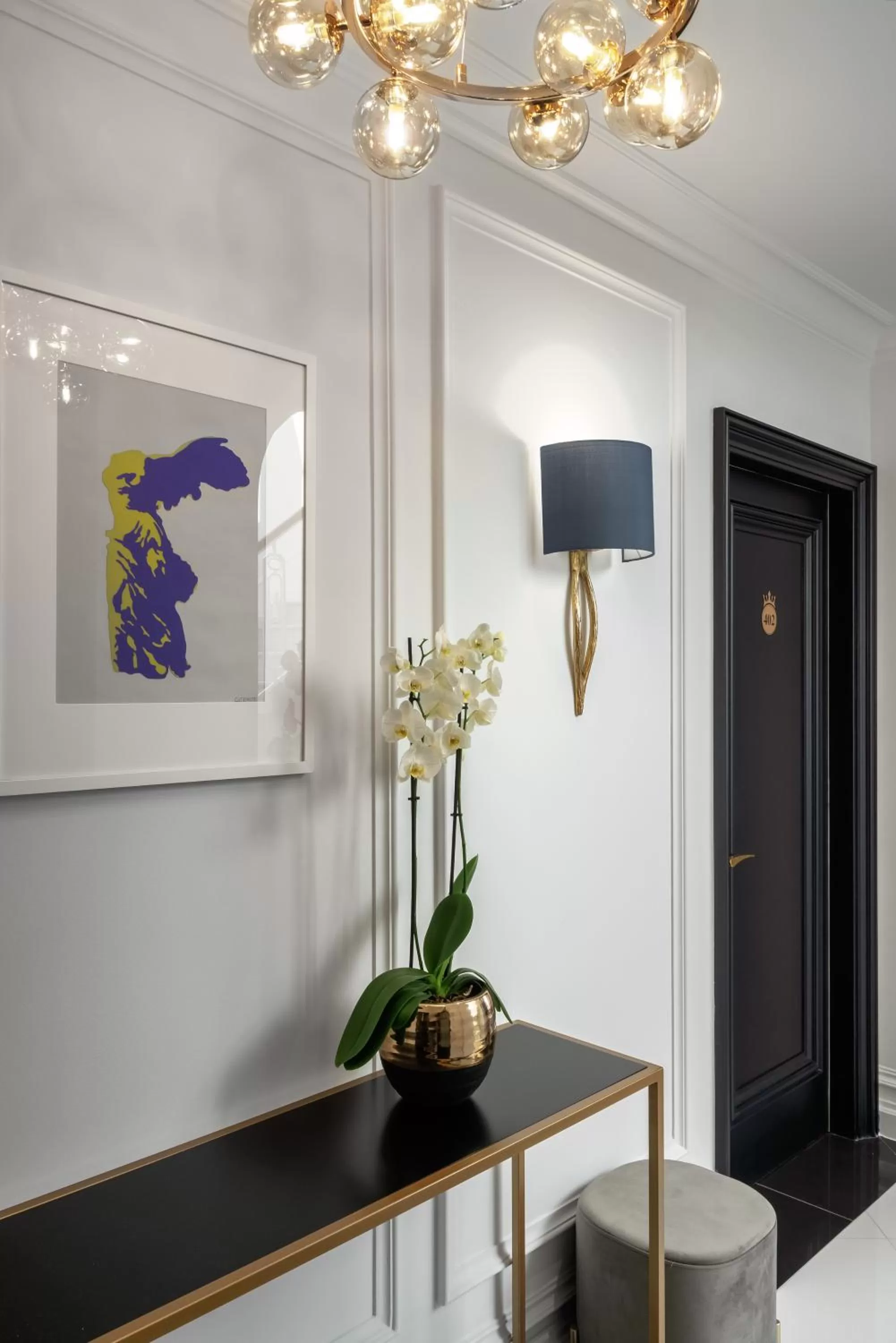 Decorative detail in Praxitelous Luxury Suites