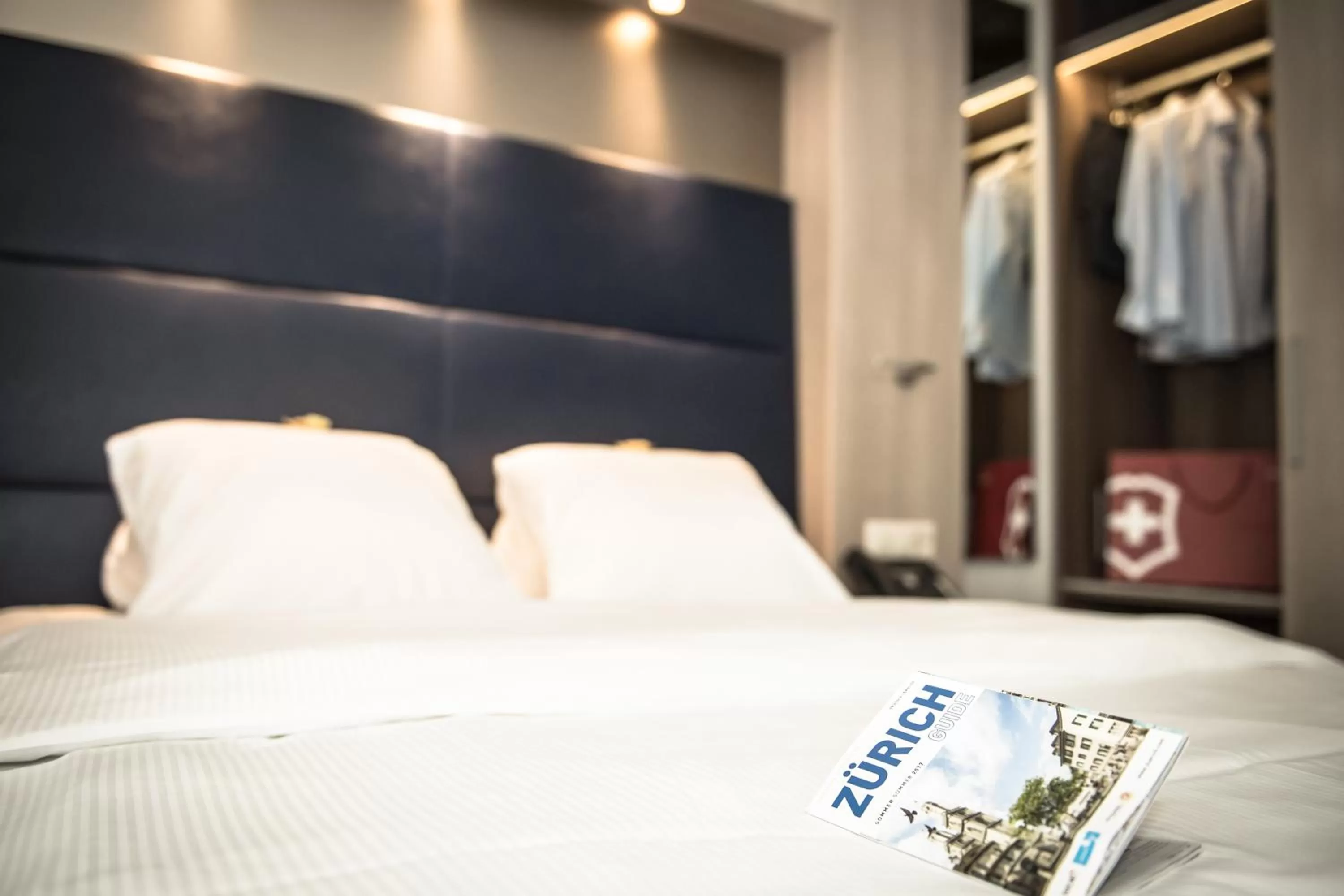 Photo of the whole room, Bed in Hotel Alexander Zurich Old Town