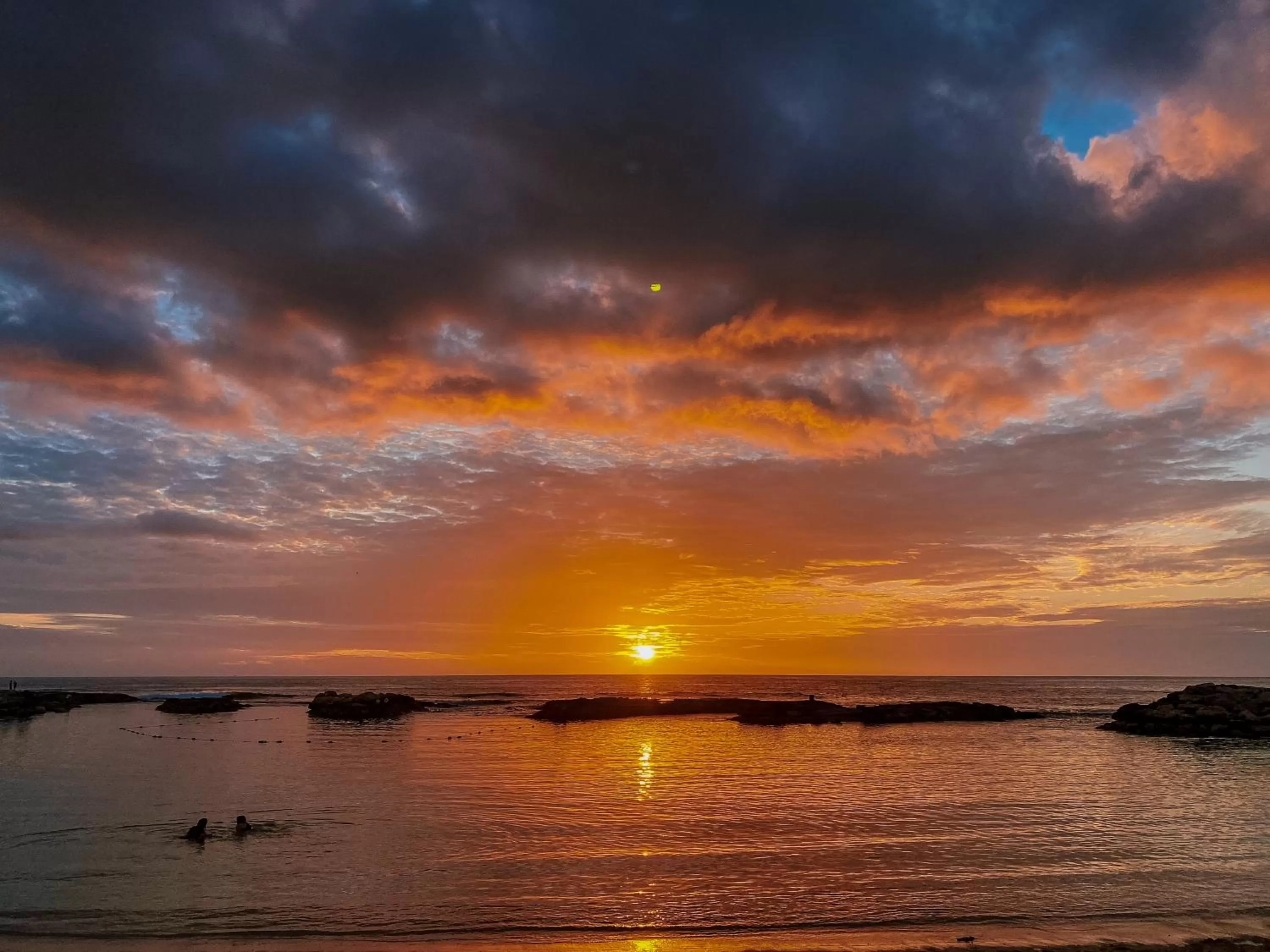 Sunset in Ohia Waikiki Studio Suites