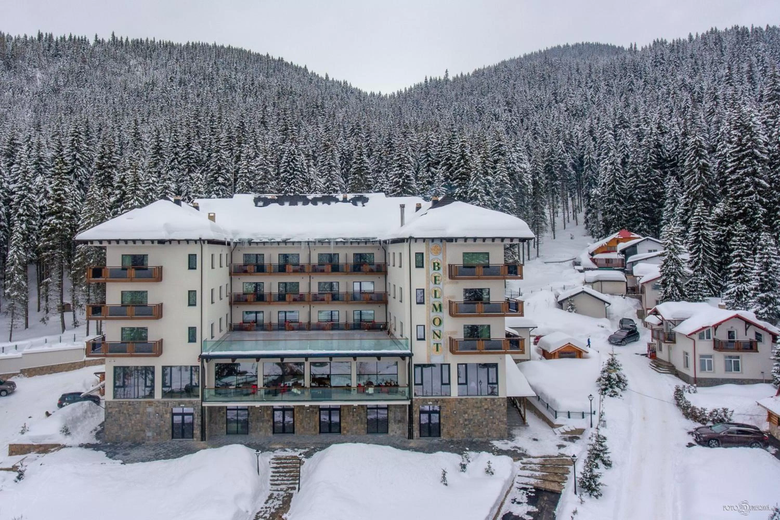 Property building in Hotel Belmont & Spa