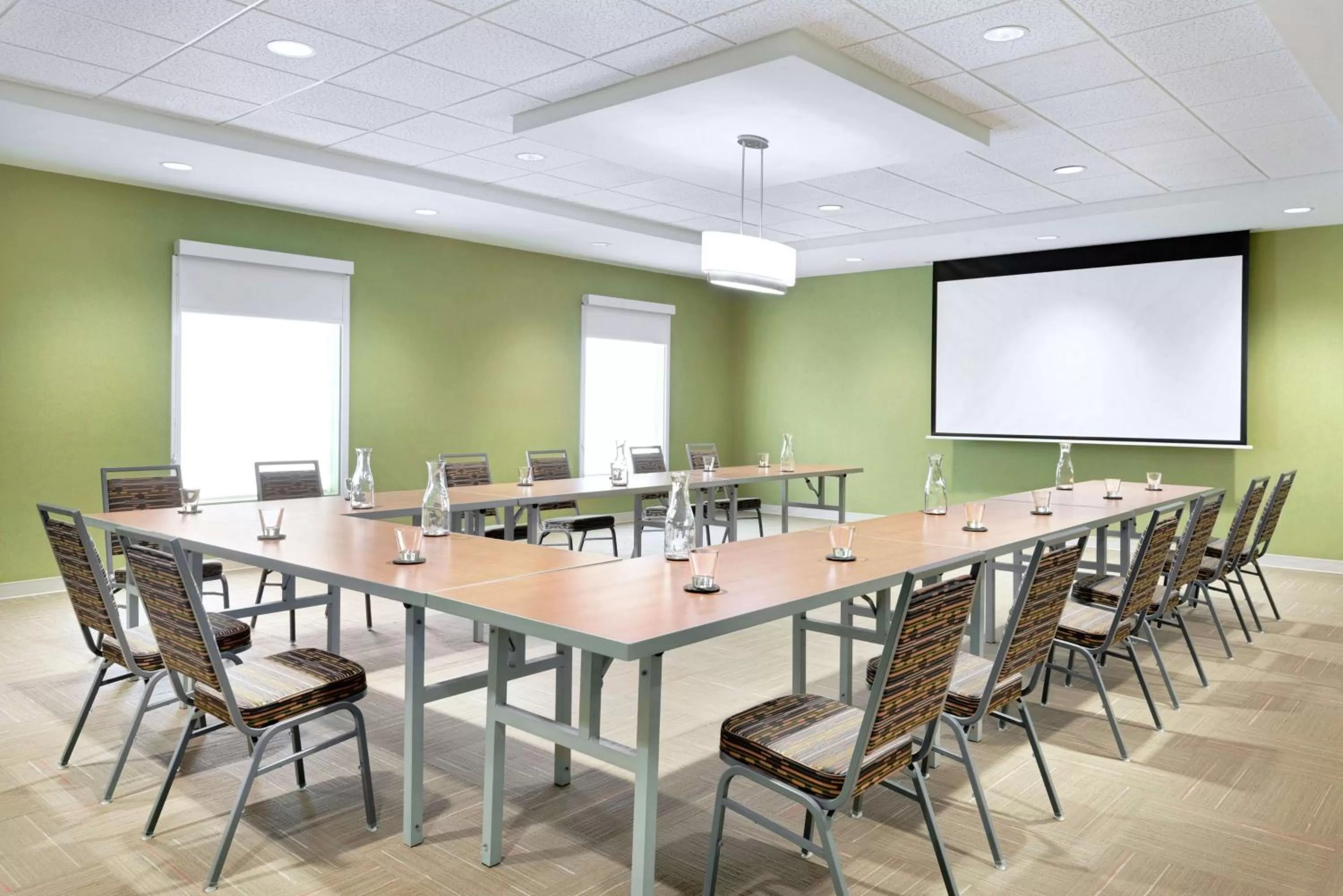 Meeting/conference room in Home2 Suites By Hilton Prattville