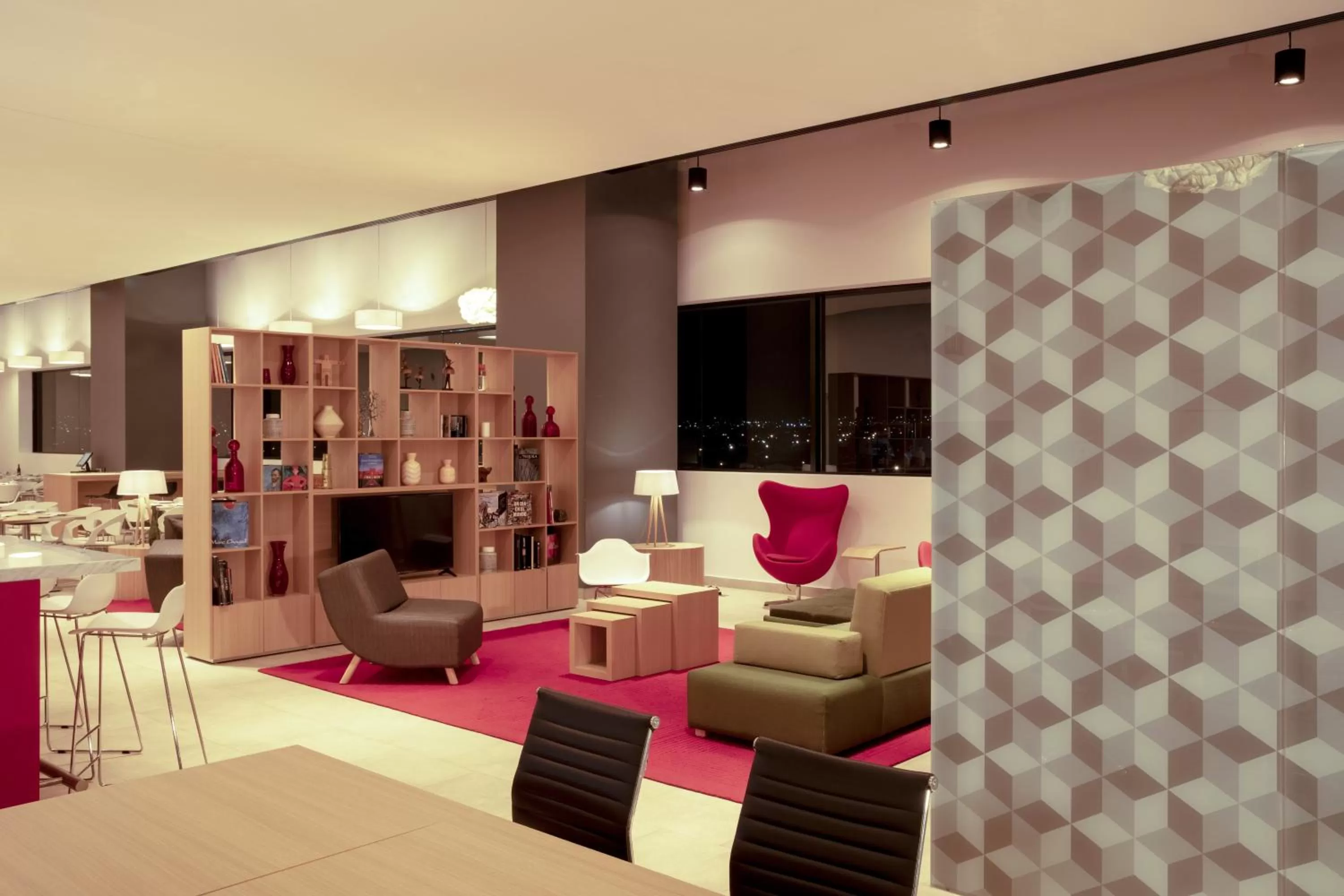 Lounge or bar in Fiesta Inn Parque Puebla