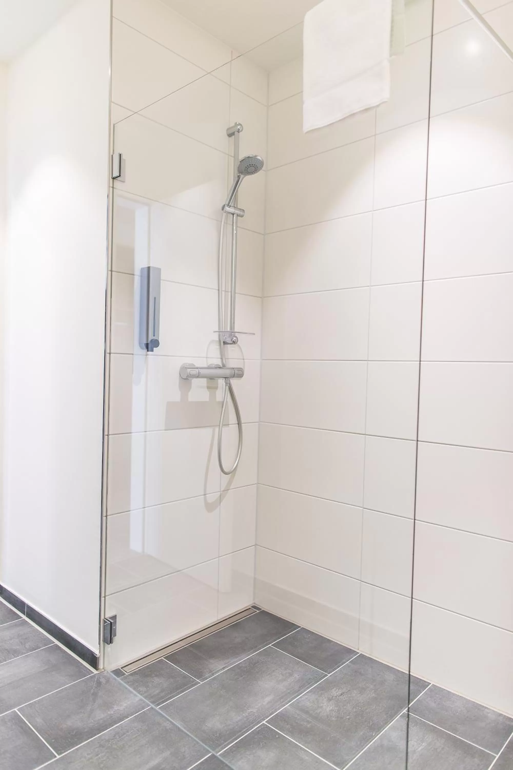 Bathroom in Best Western Plaza Hotel Mannheim