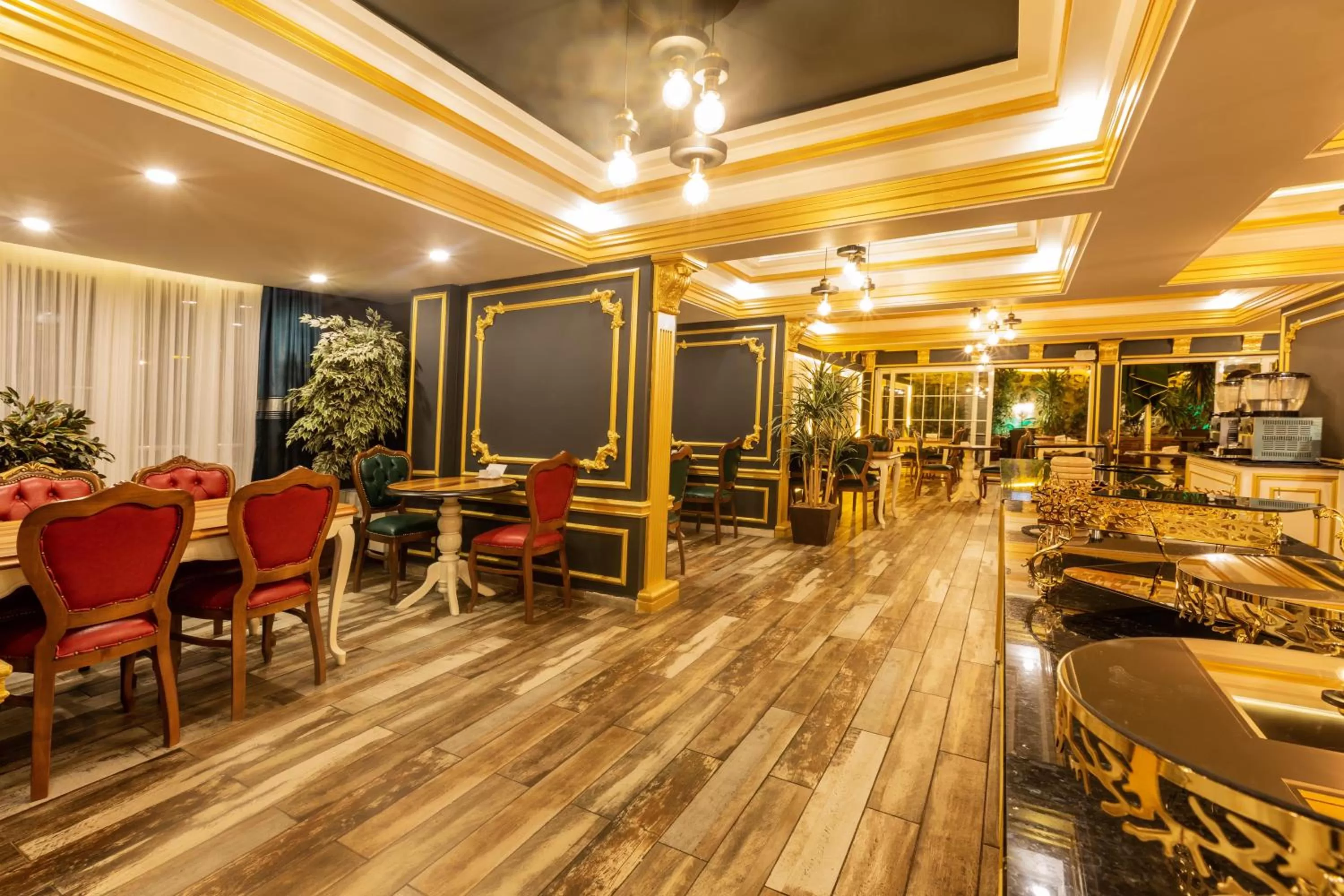 Restaurant/places to eat in Andalouse Otel