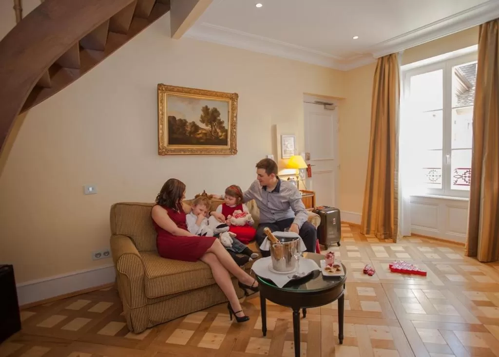 Photo of the whole room in Hôtel & Spa Le Bouclier D'or