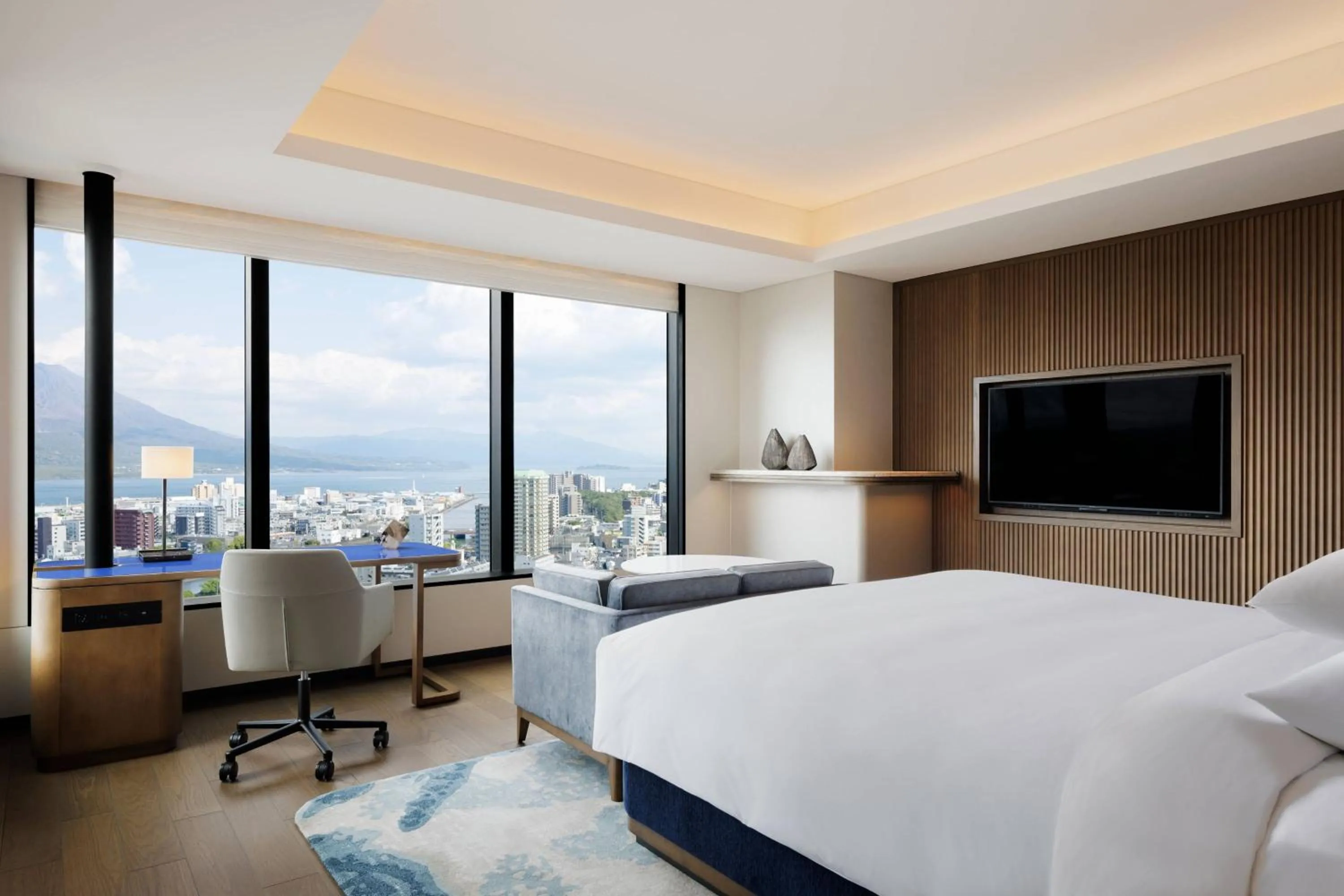 Bedroom, Bed in Sheraton Kagoshima