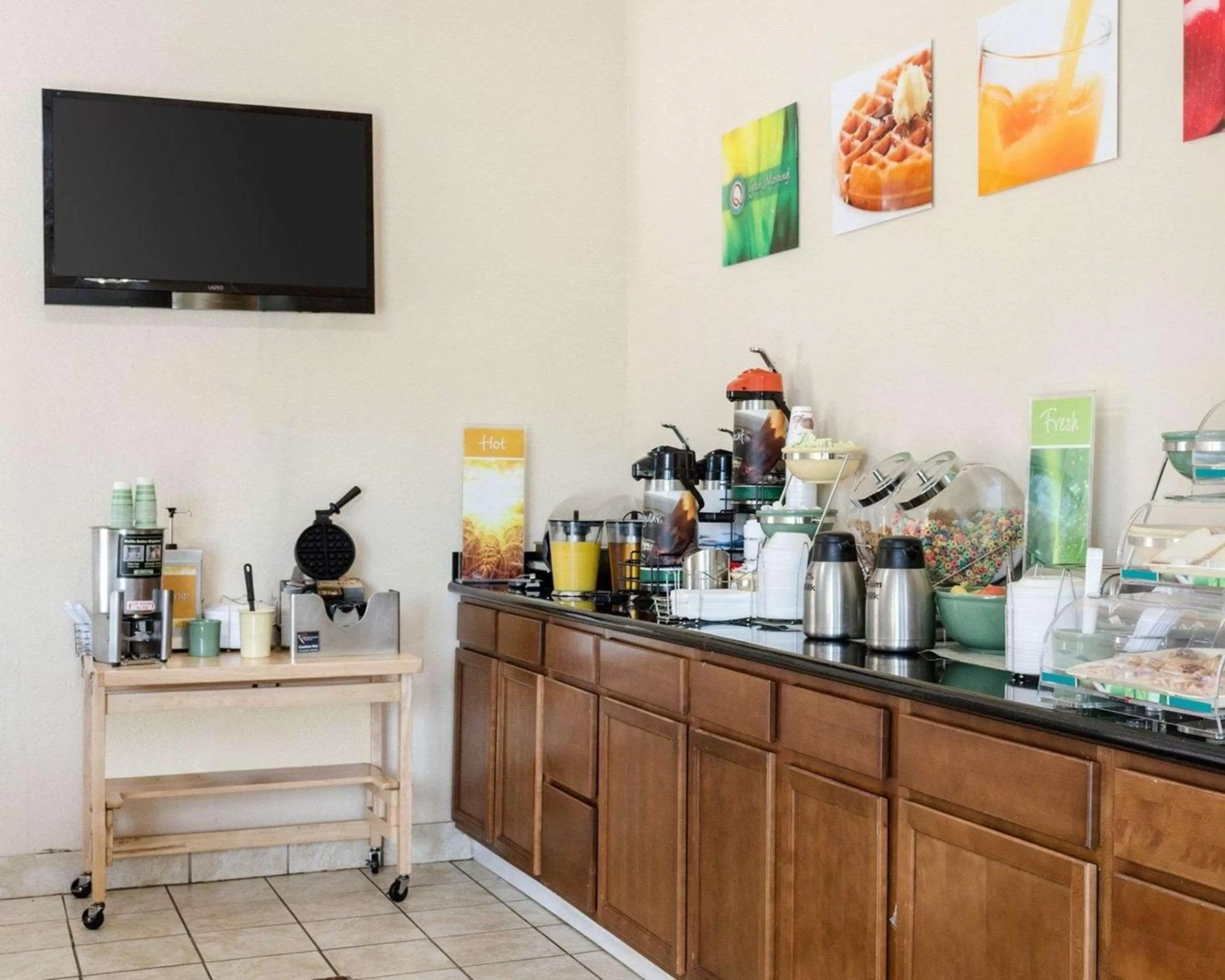 Restaurant/places to eat in Quality Inn Louisville MS