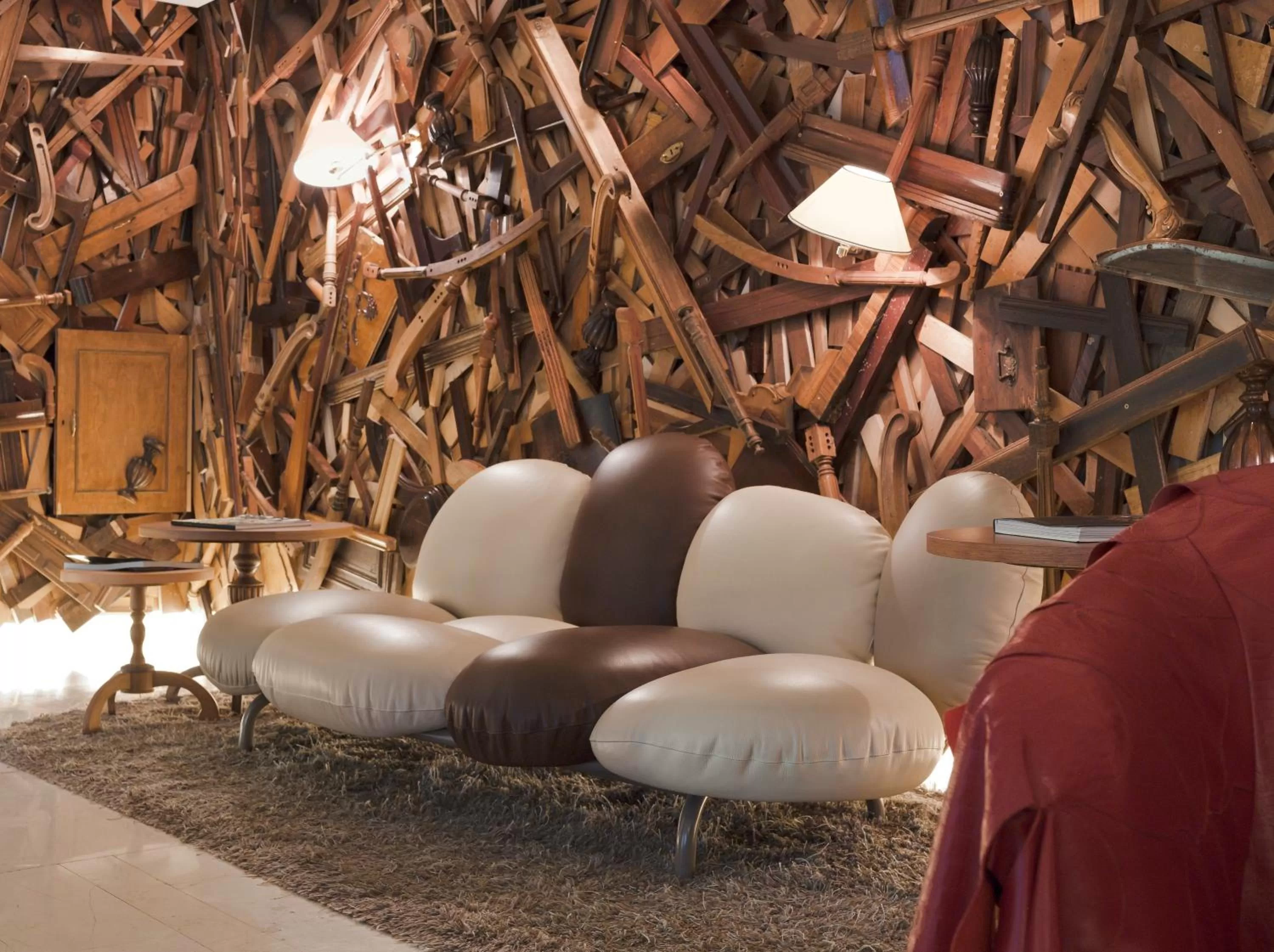 Decorative detail in New Hotel