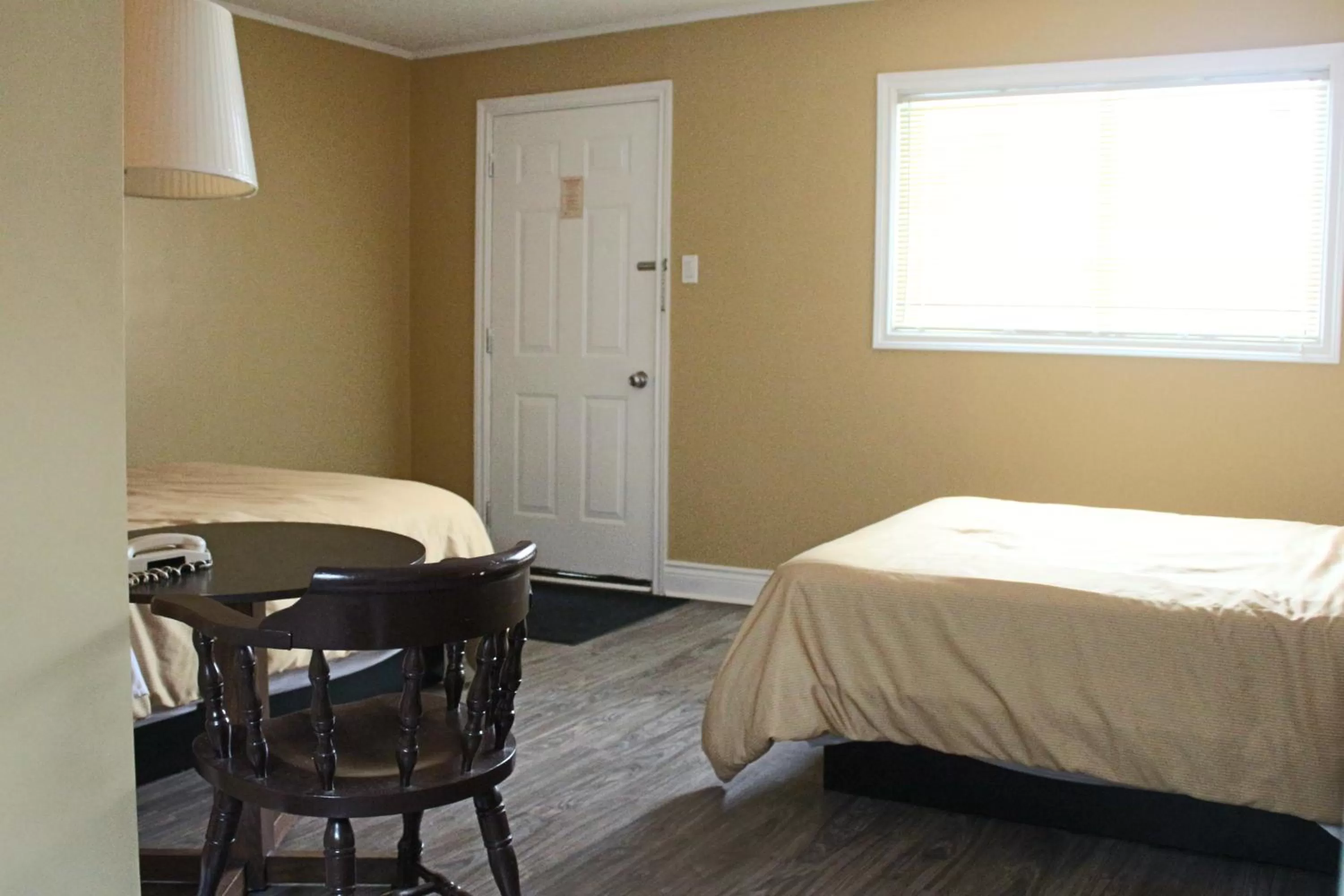 Bed in Travellers Inn