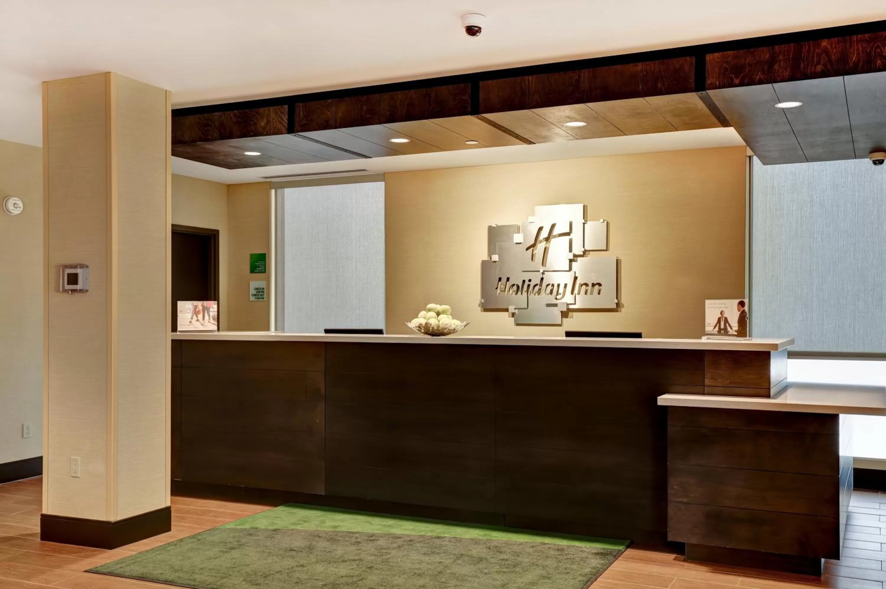 Property building in Holiday Inn - Mississauga Toronto West by IHG