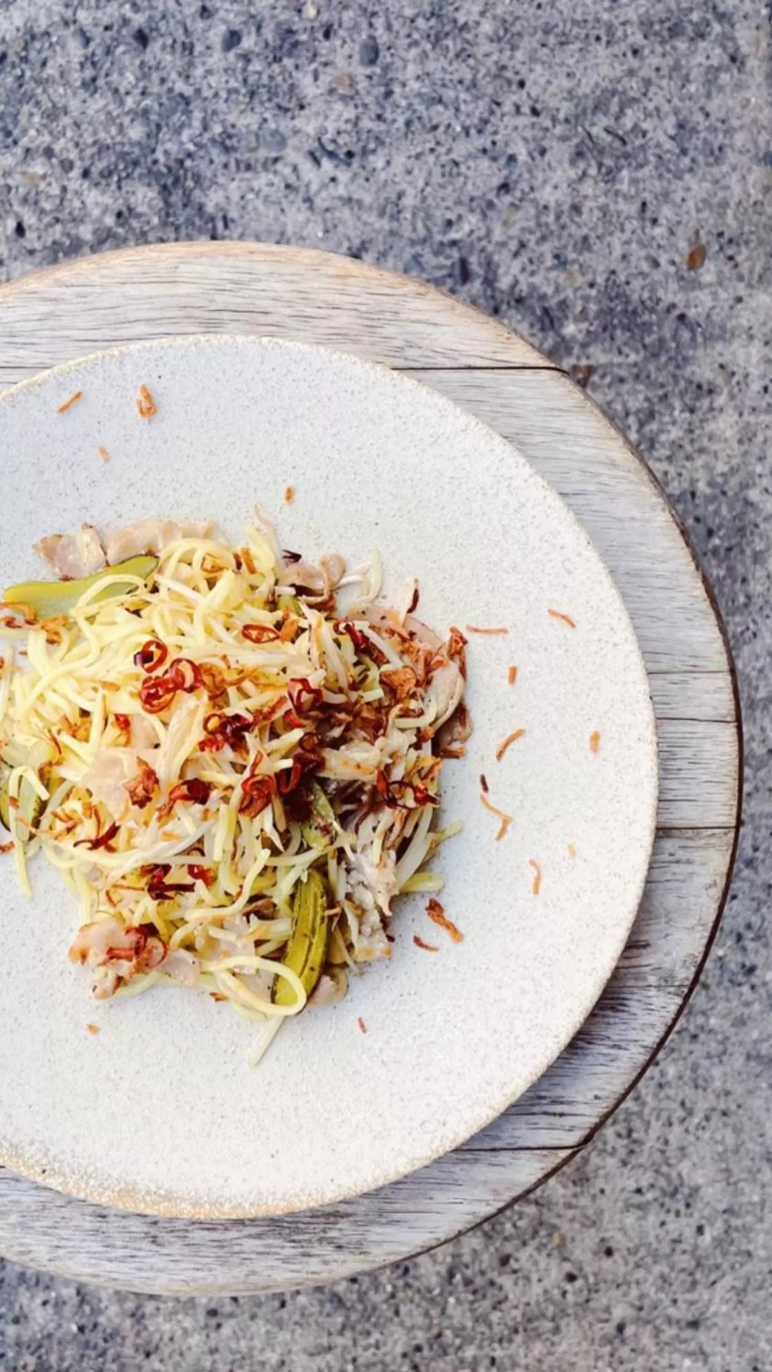 Dinner in Nui. HOSTEL & BAR LOUNGE