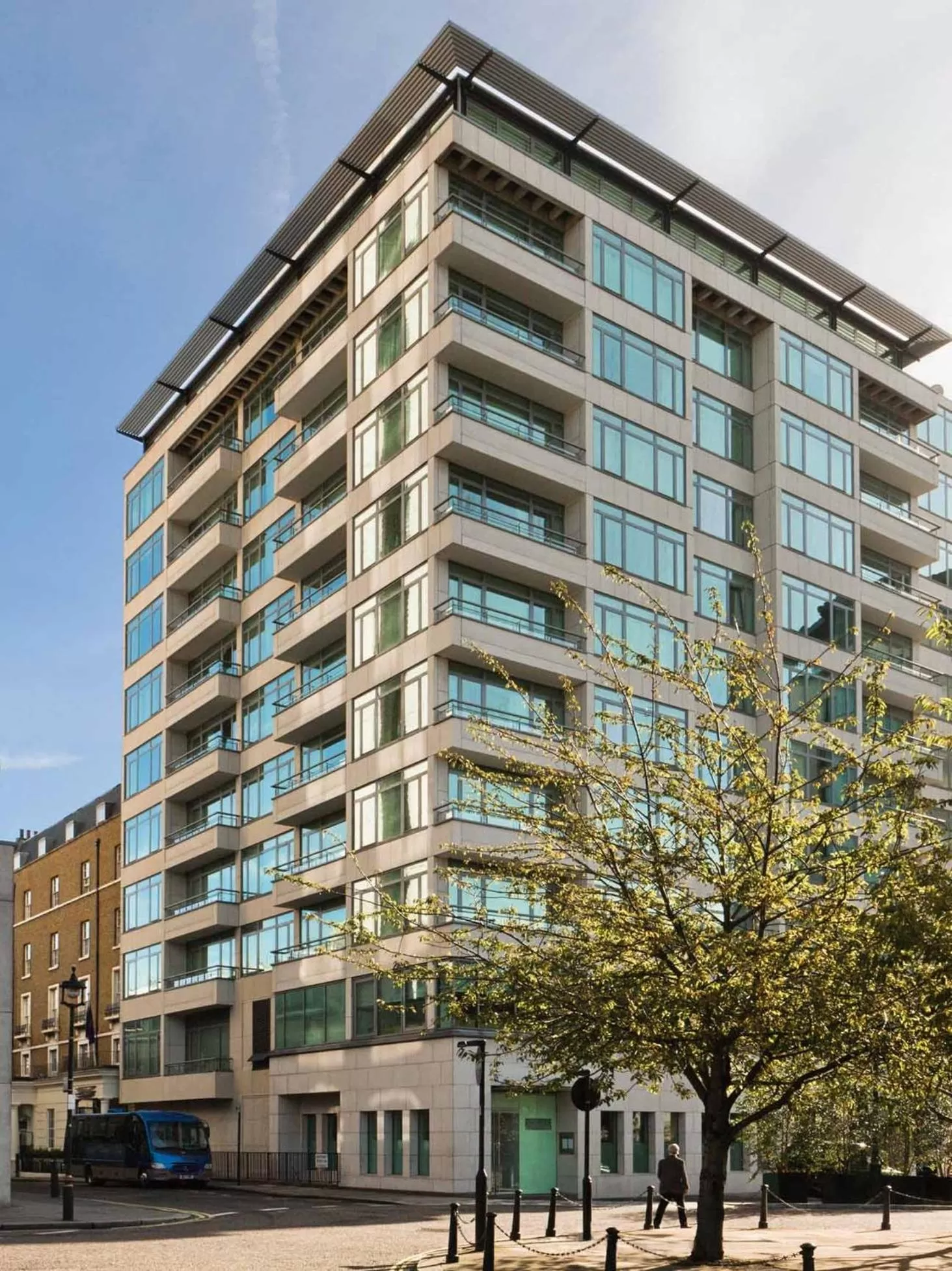 Property building in COMO Metropolitan London
