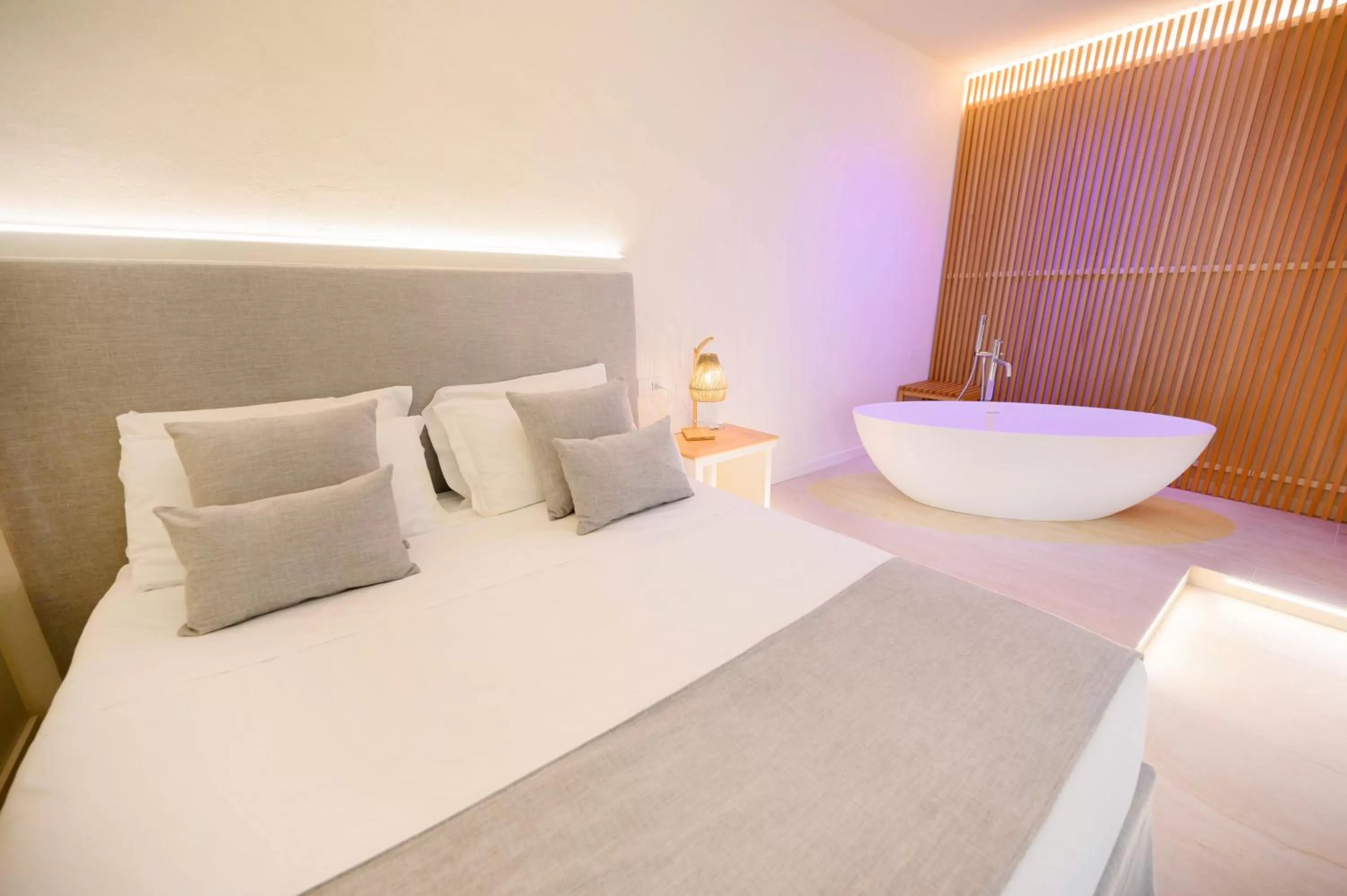 Bed in Regiohotel Manfredi