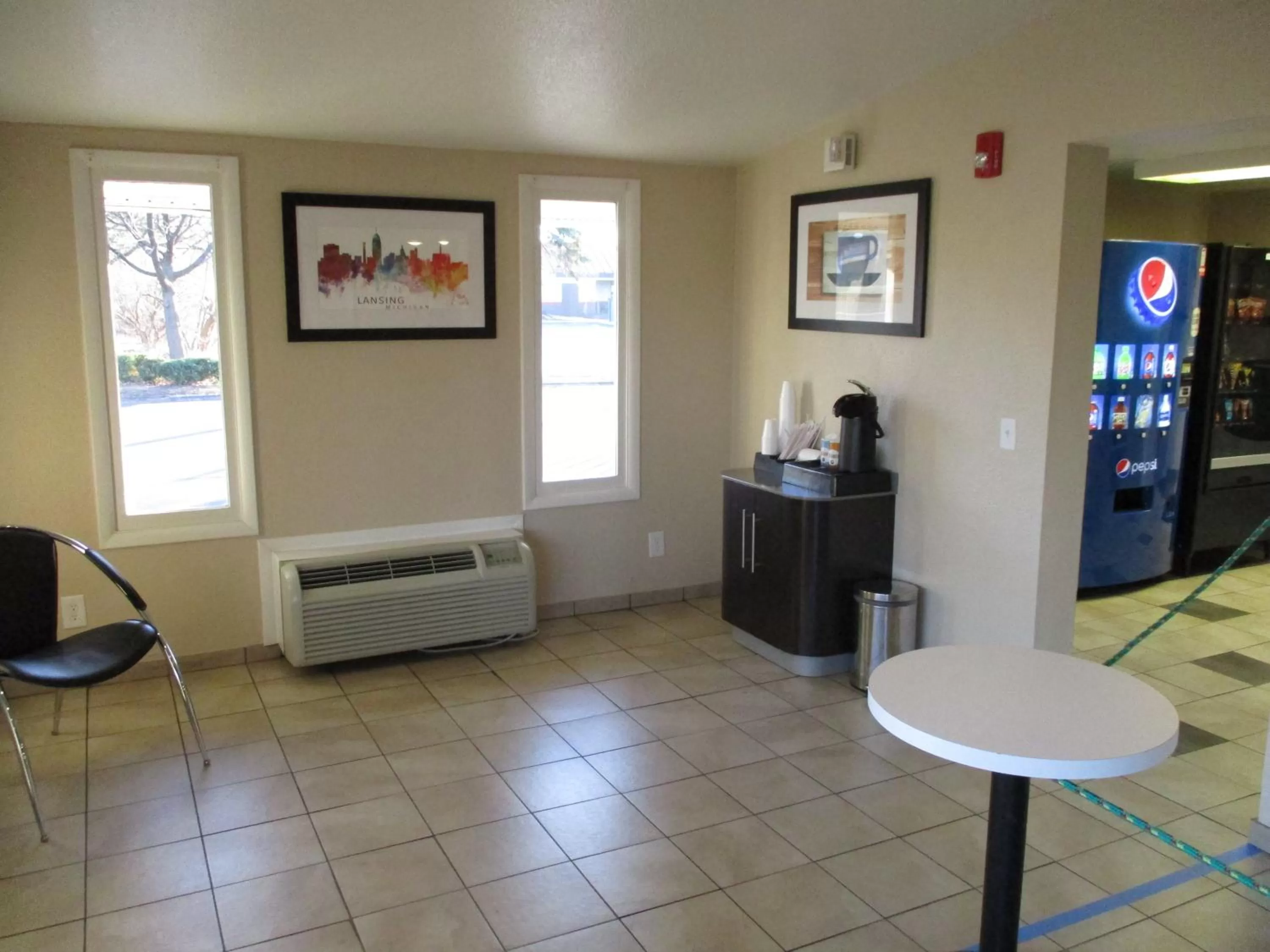 Travelodge by Wyndham Lansing