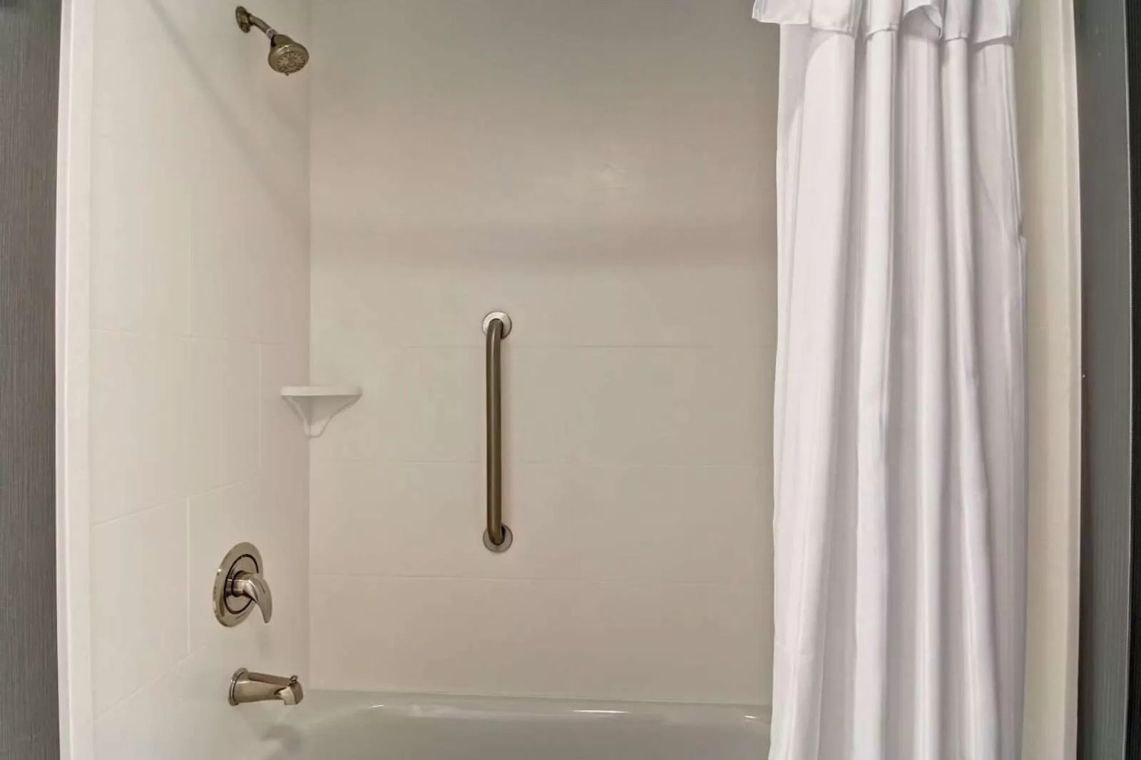 Bathroom in Homewood Suites By Hilton Clifton Park