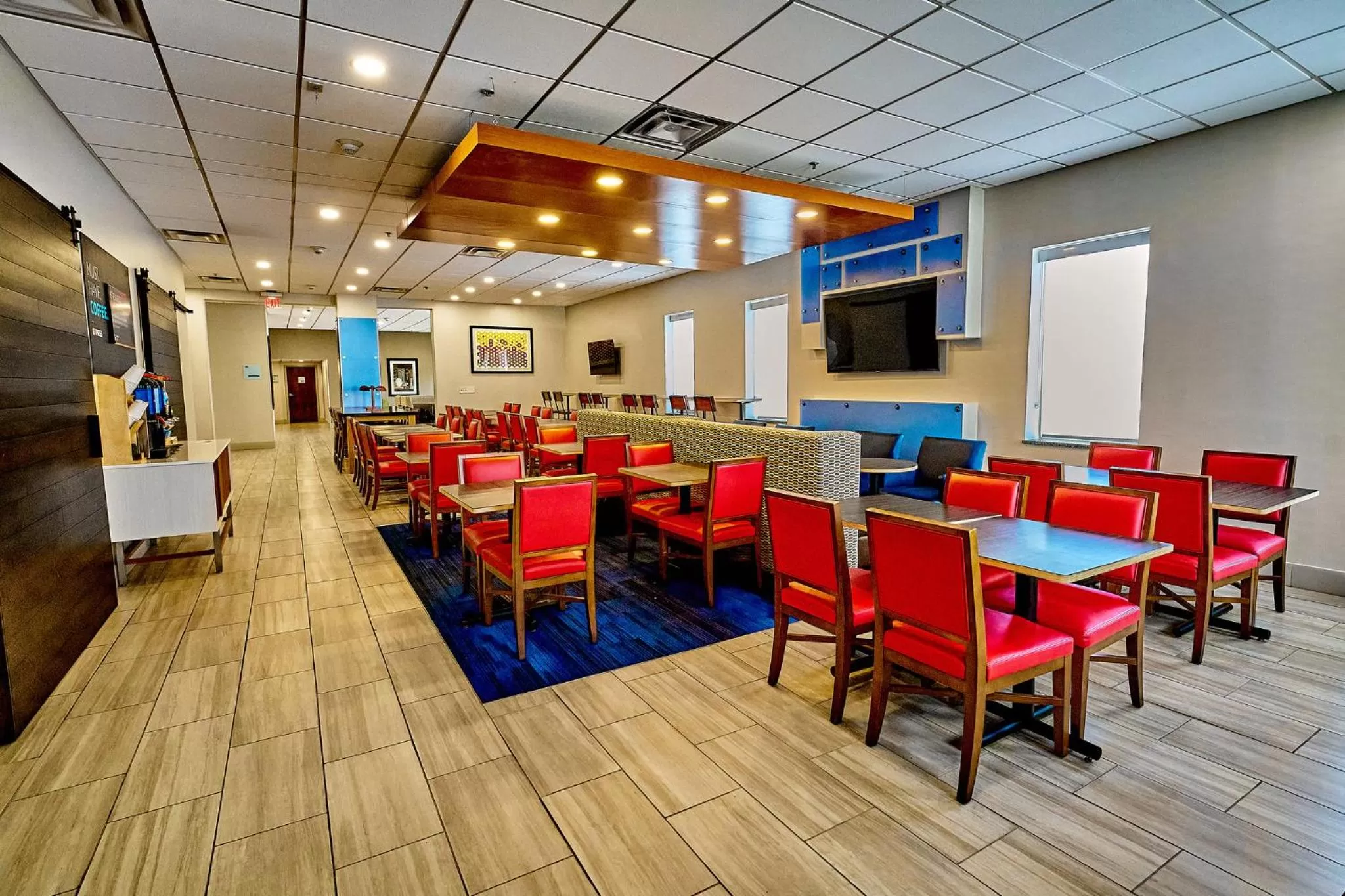 Breakfast in Holiday Inn Express Charleston-Civic Center by IHG