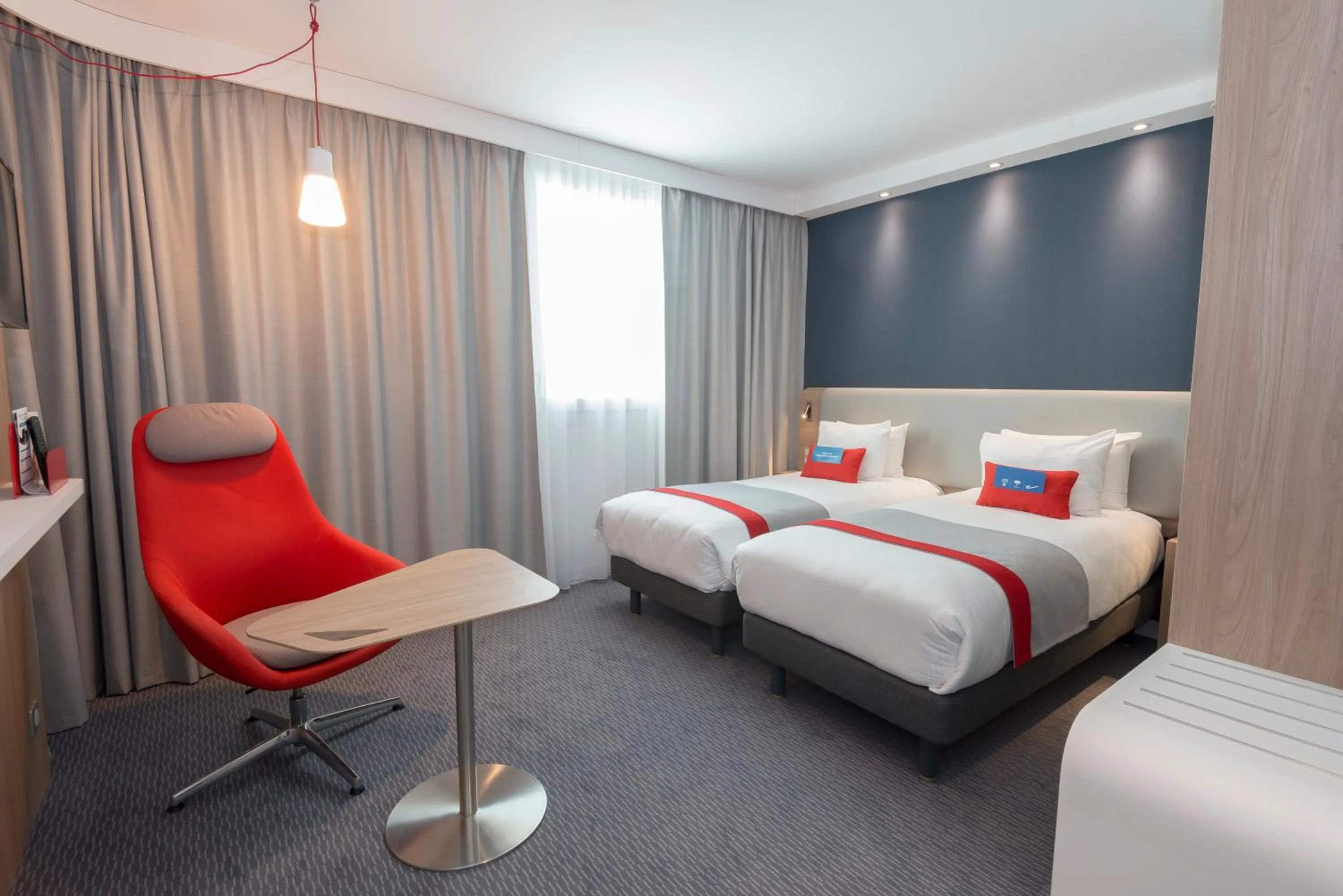 Photo of the whole room, Bed in Holiday Inn Express Paris - Velizy by IHG