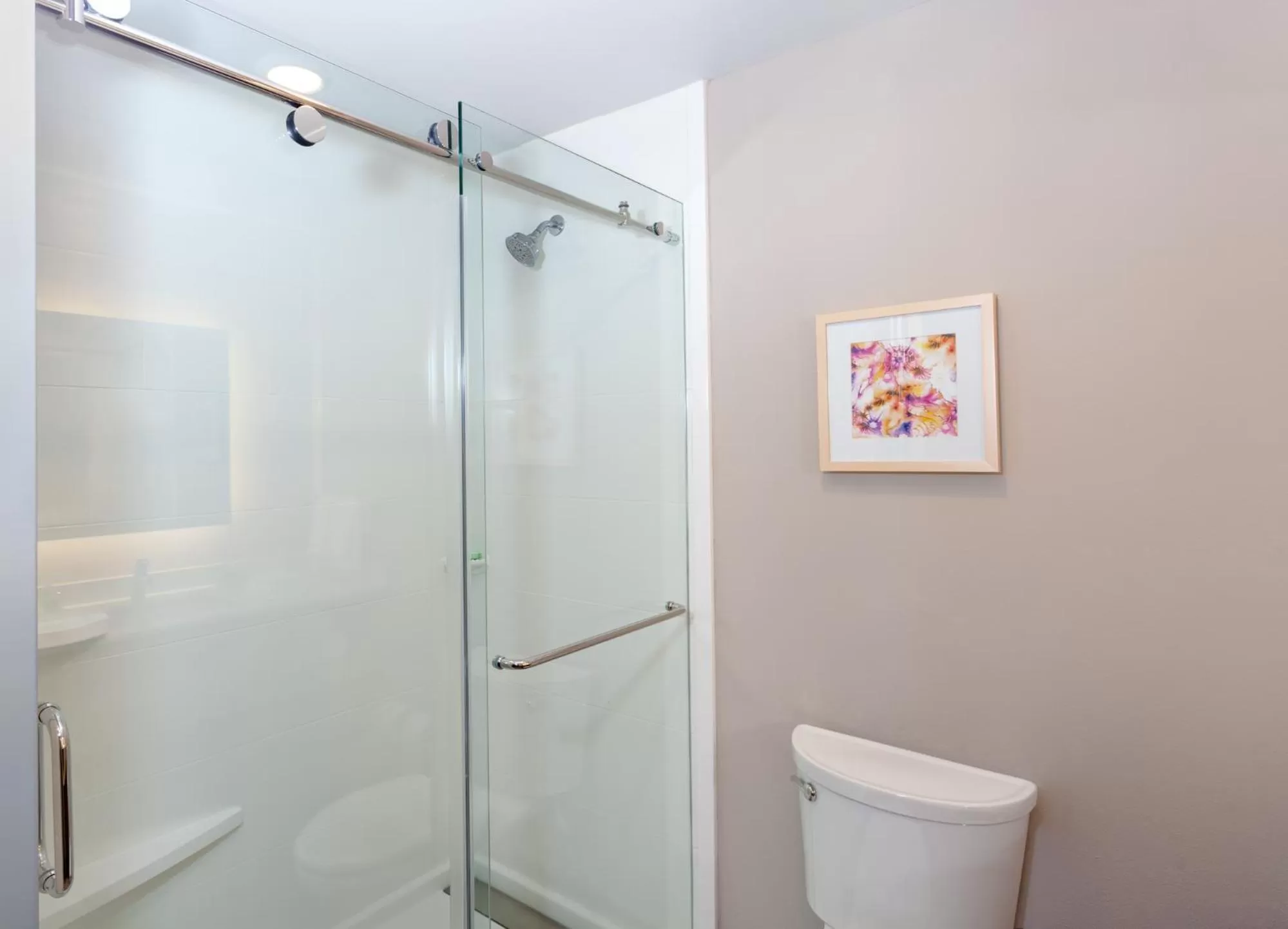 Deluxe King Room - Non-Smoking in Holiday Inn - Tallahassee E Capitol - Univ, an IHG Hotel