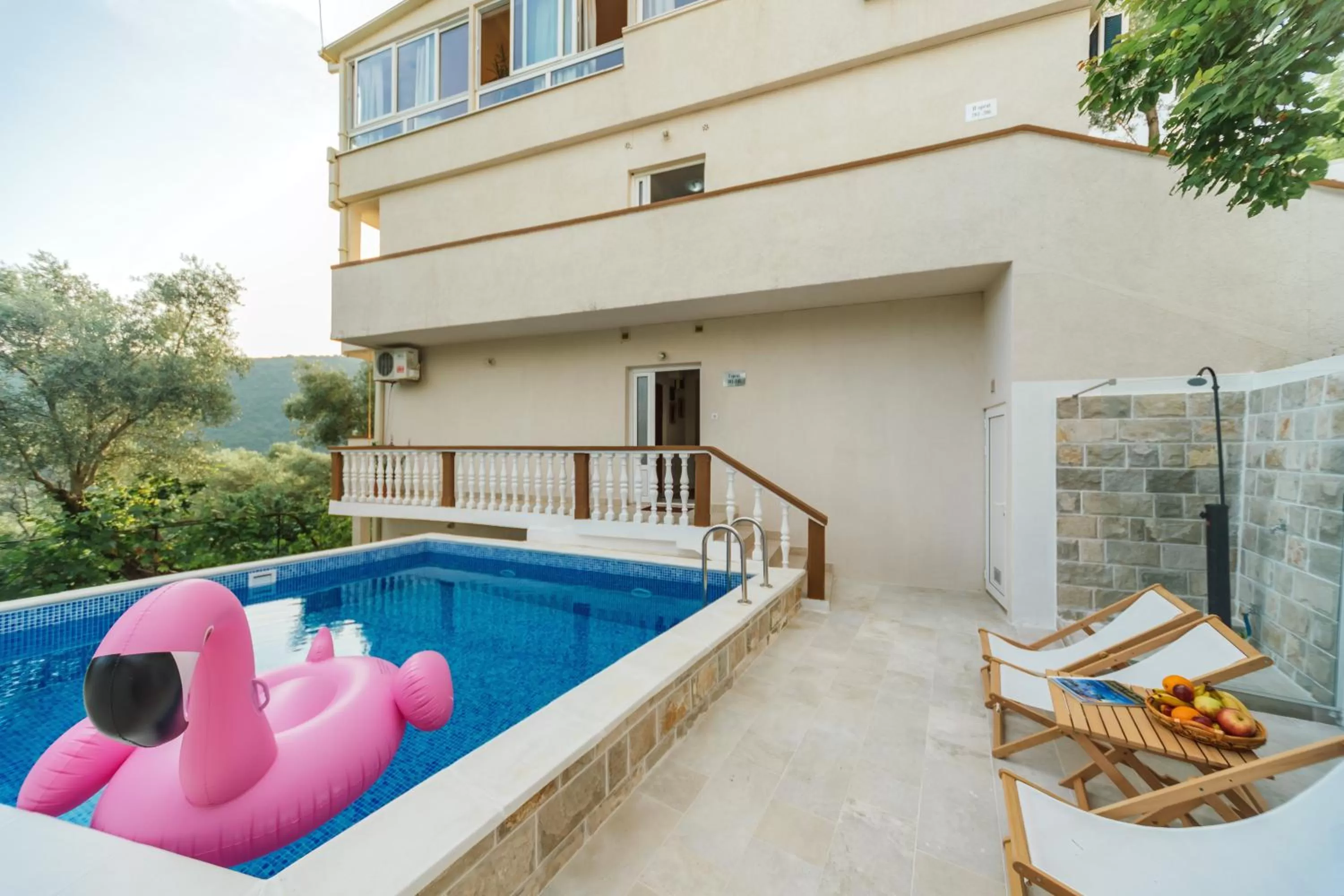 Property building in " Villa Kruna Lux "