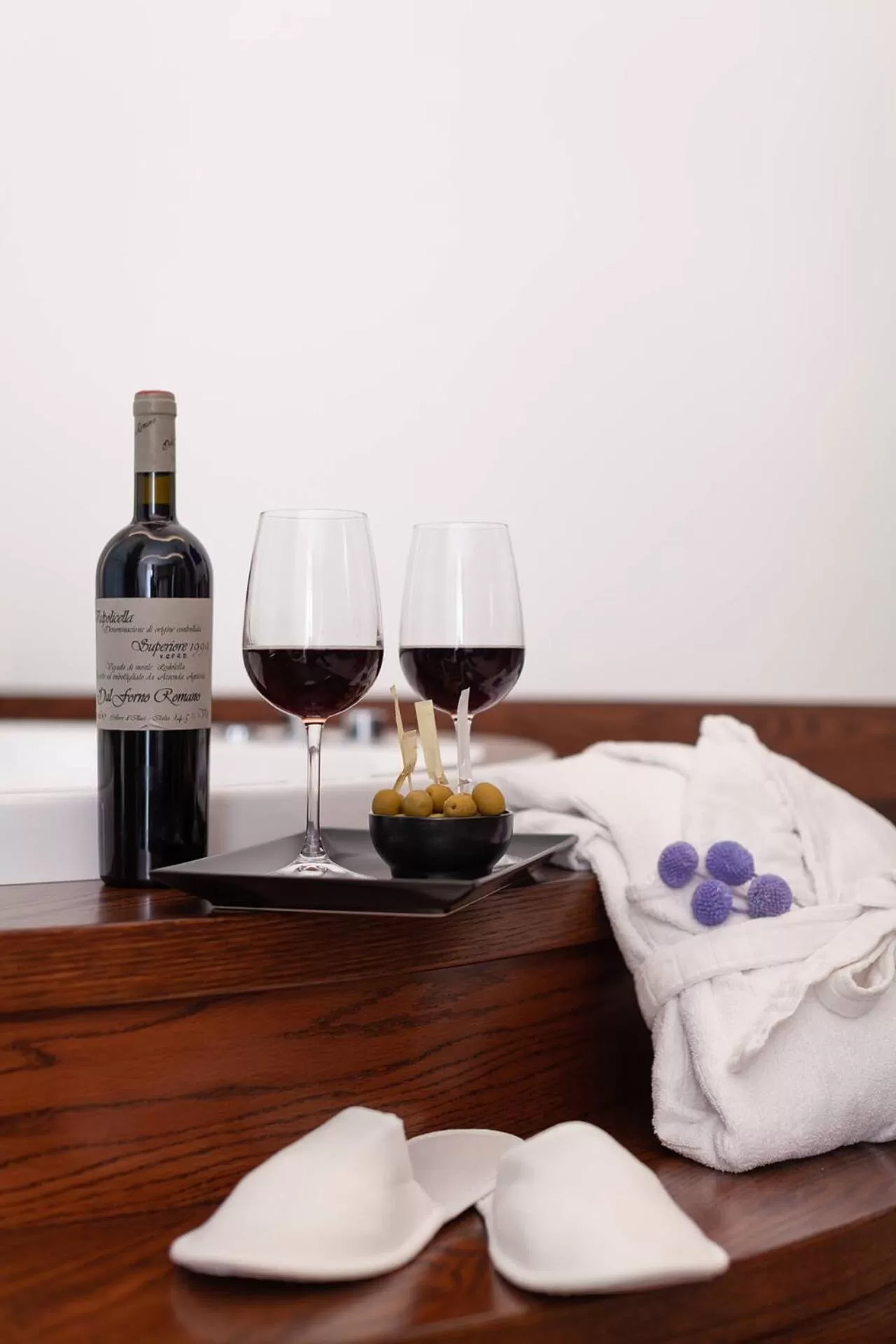 Drinks in Palazzo Ferrucci Luxury Suites