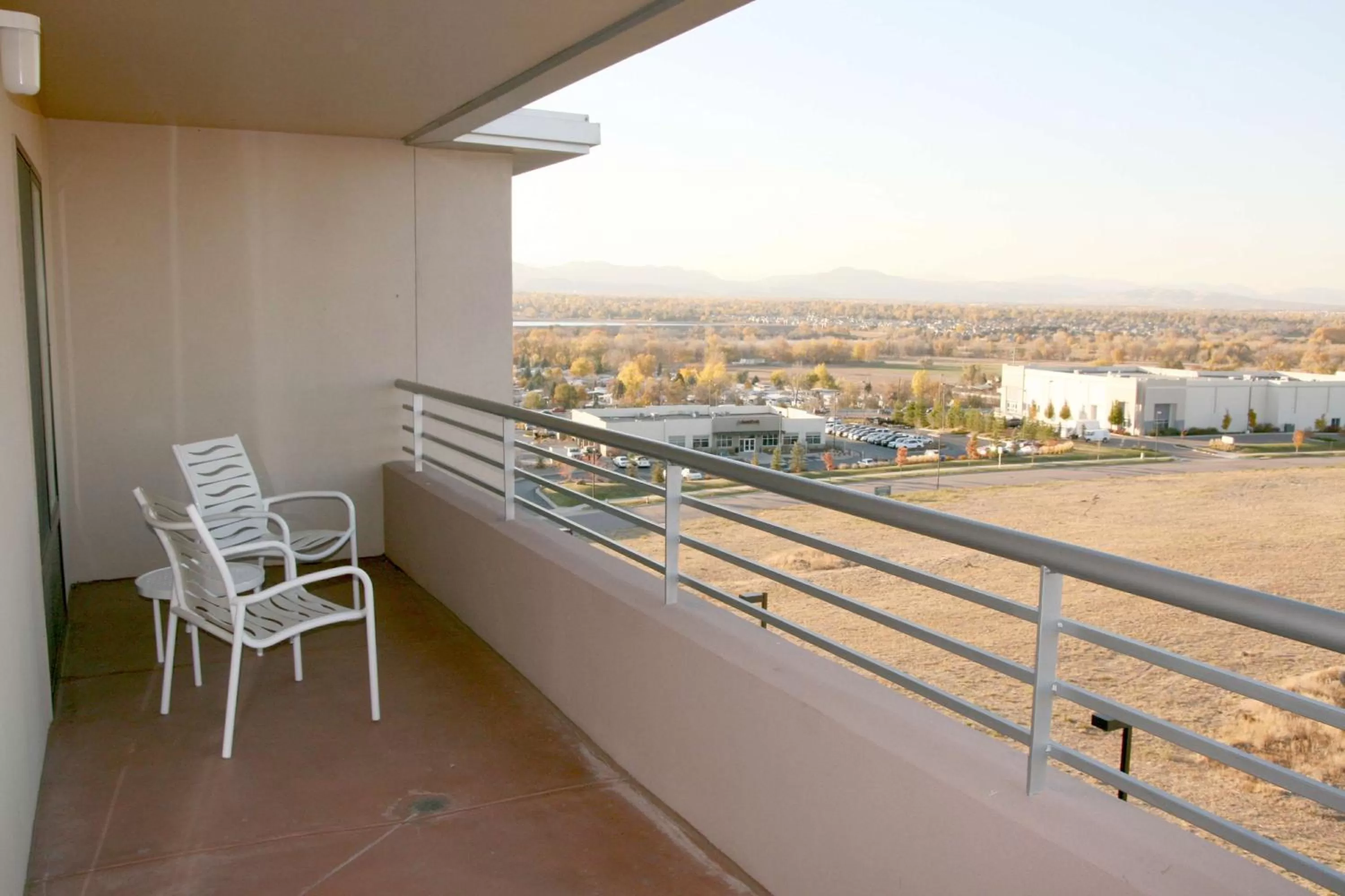 Bed in Hampton Inn & Suites Denver/Highlands Ranch