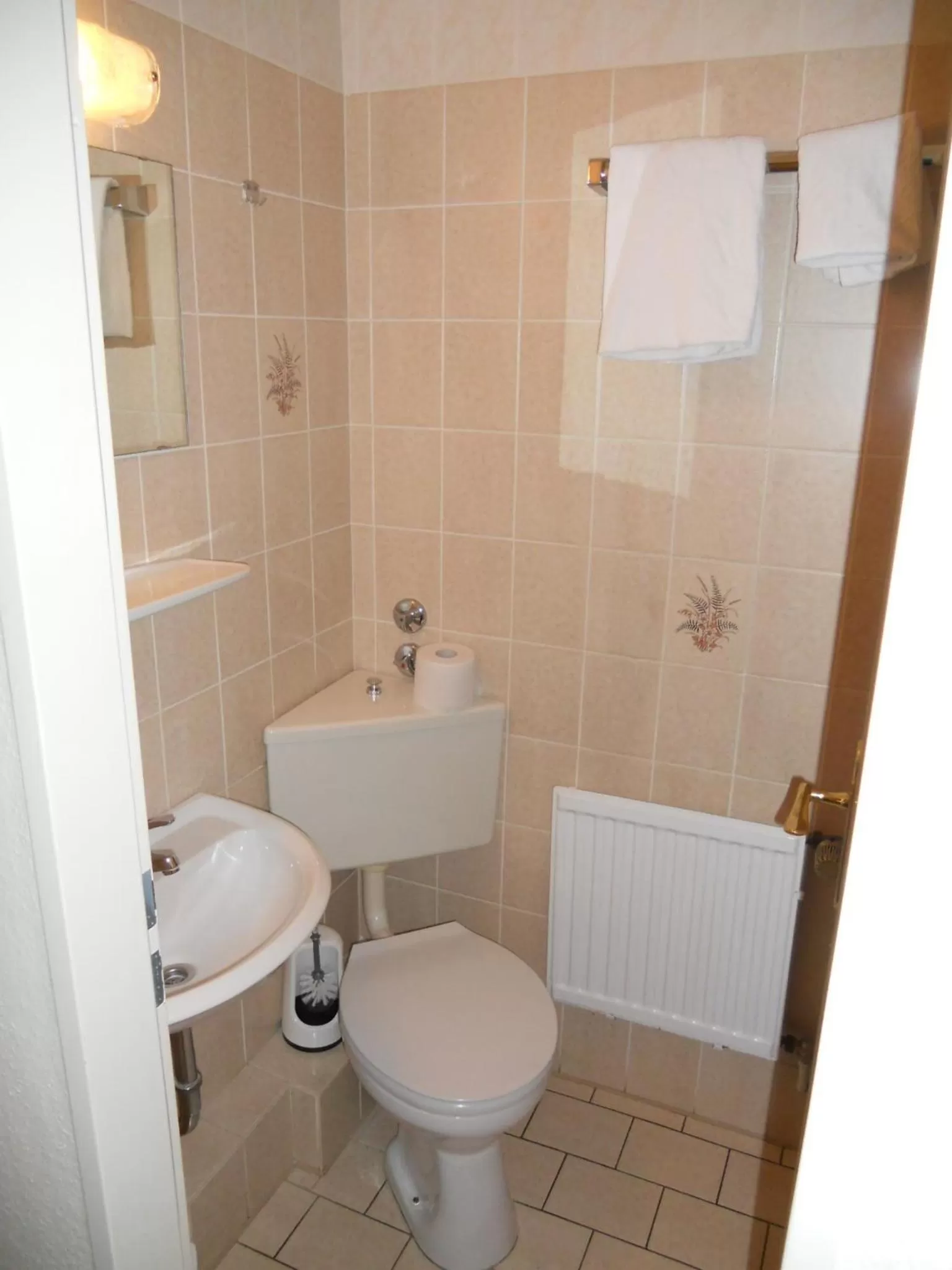 Photo of the whole room in Hotel & Apartment Am Theaterplatz