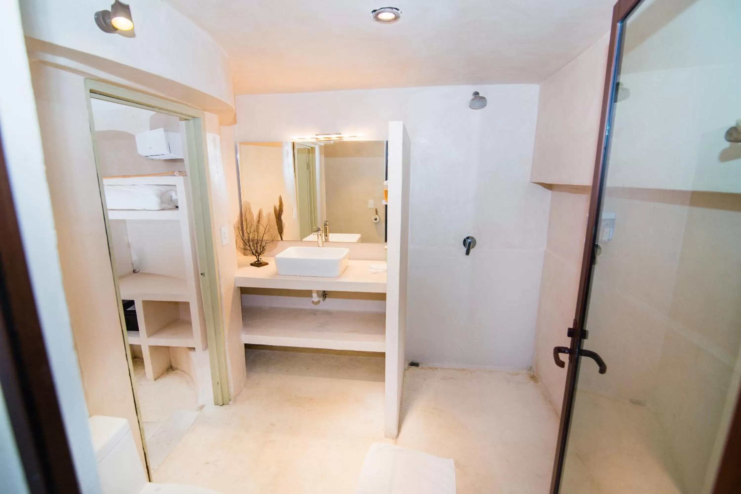 Shower, Bathroom in Isabella Boutique Hotel