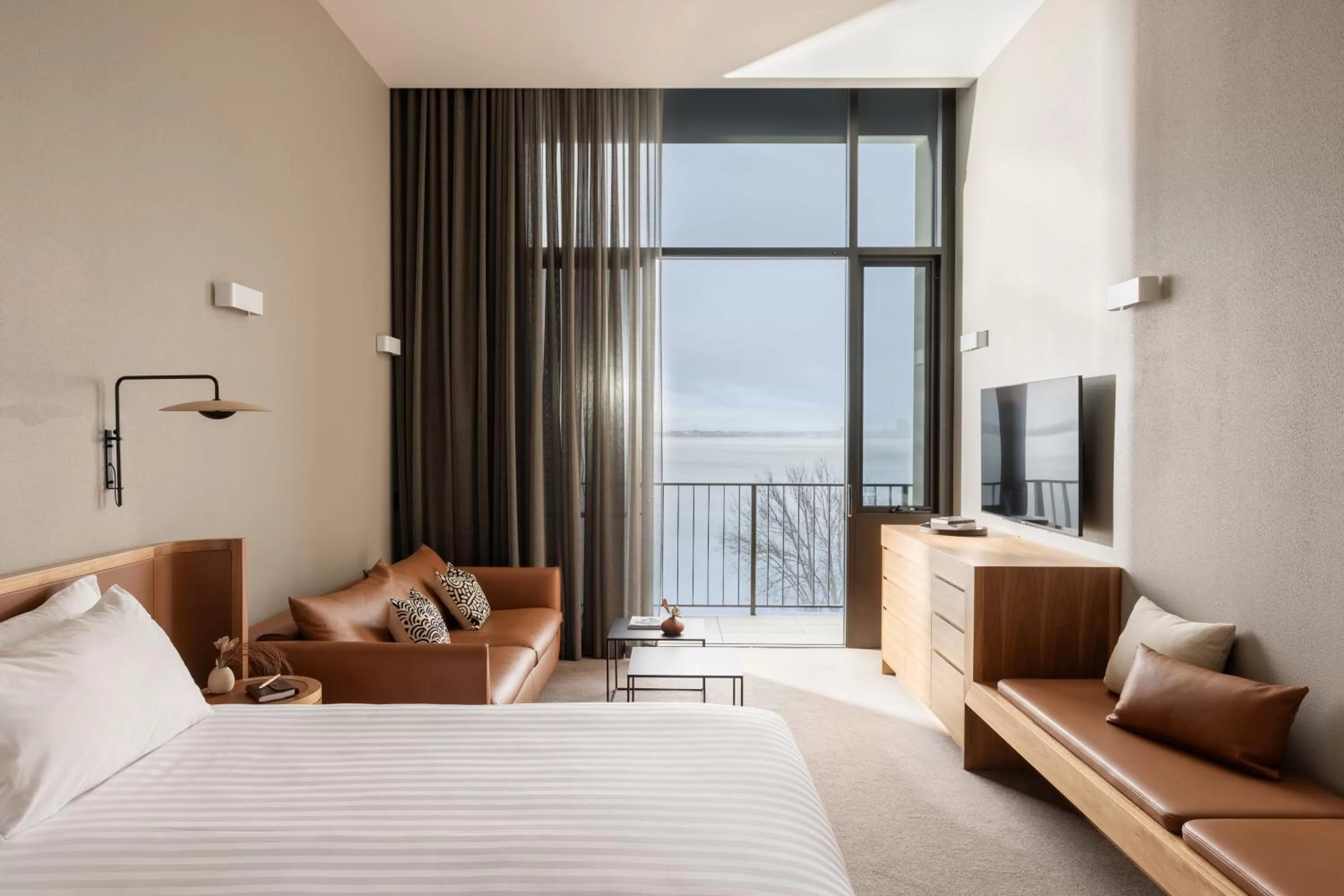 Bedroom, Bed in Wonil Hotel Perth - Handwritten Collection