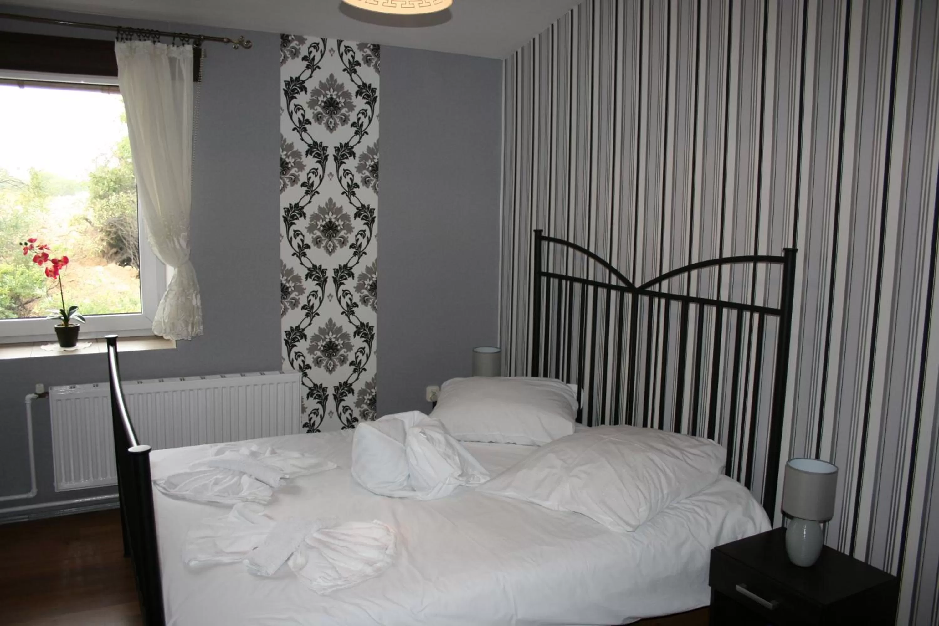 Bedroom, Bed in Hotel Komfort Inn - Dwór Hubertus