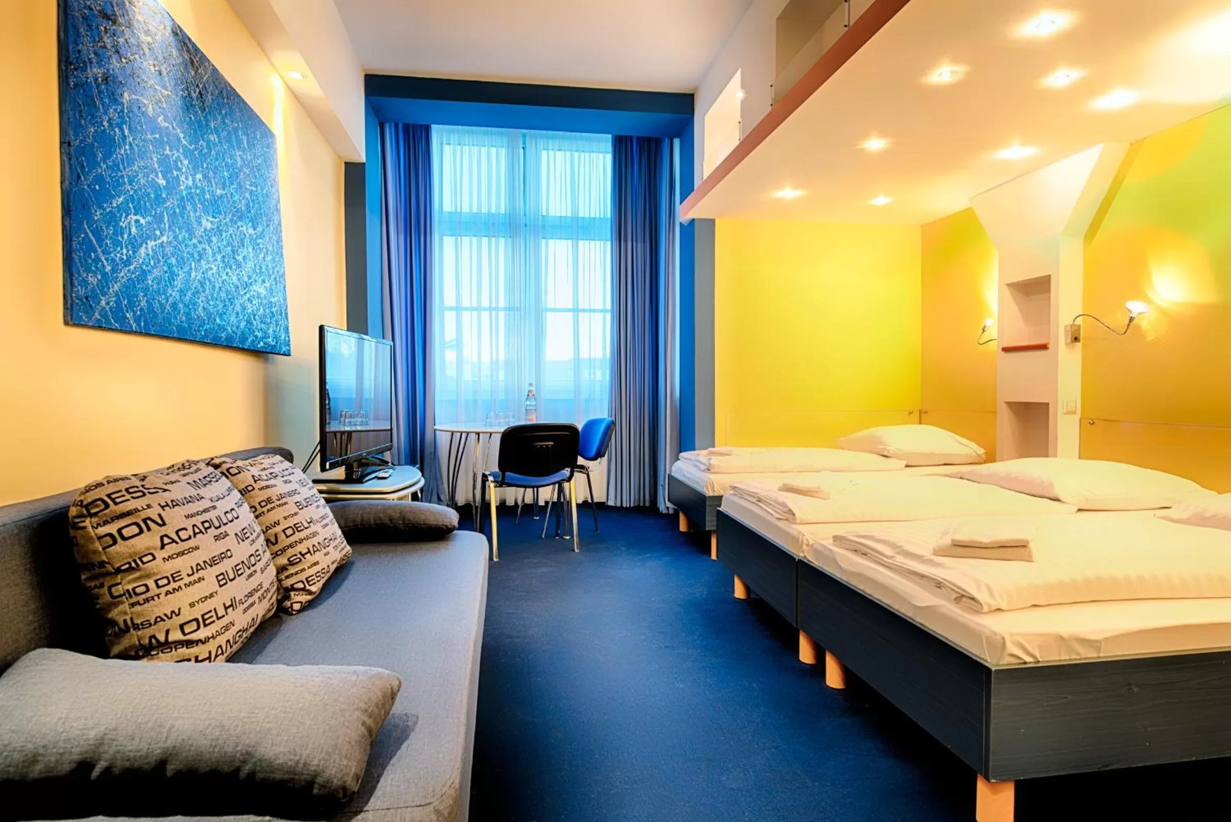 Seating area, Bed in Art Hotel Charlottenburger Hof Berlin