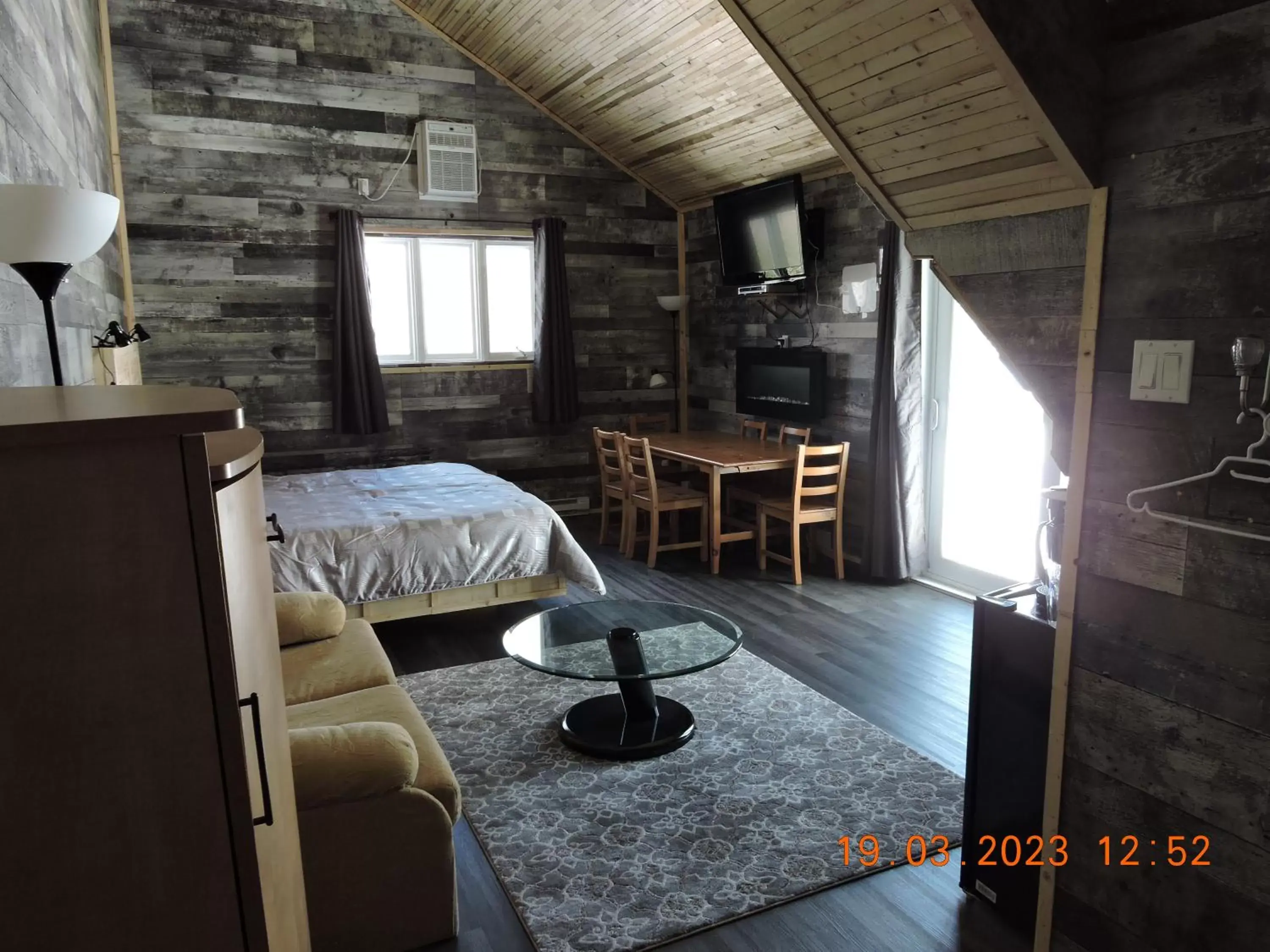 Family Room with Mountain View in Gite Passion et Tendresse B&B Family Room with Mountain View in Gite Passion et Tendresse B&B