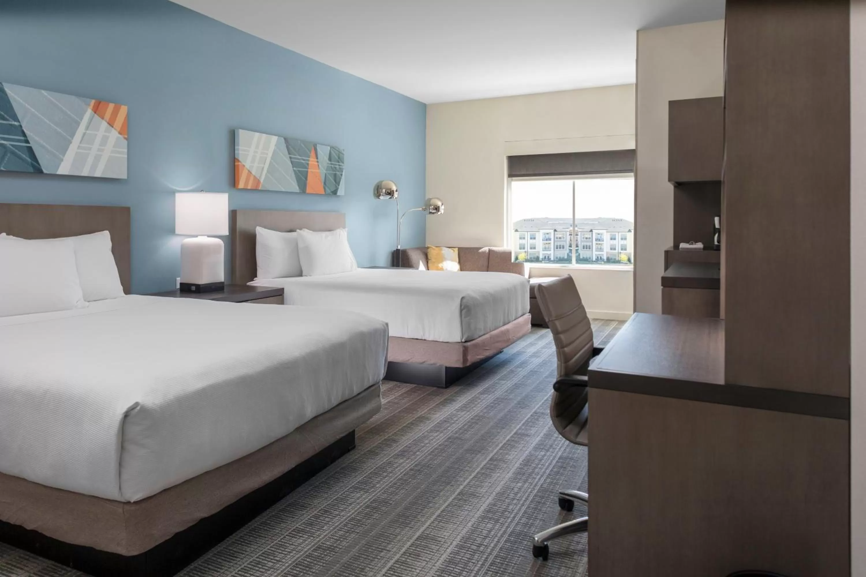 Photo of the whole room, Bed in Hyatt House Charlotte Rea Farms