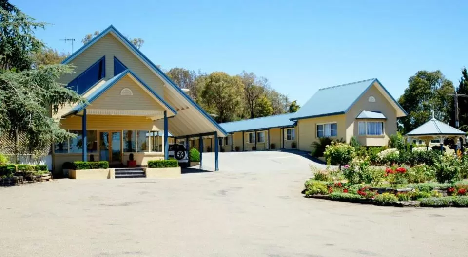 Street view in Willows Motel