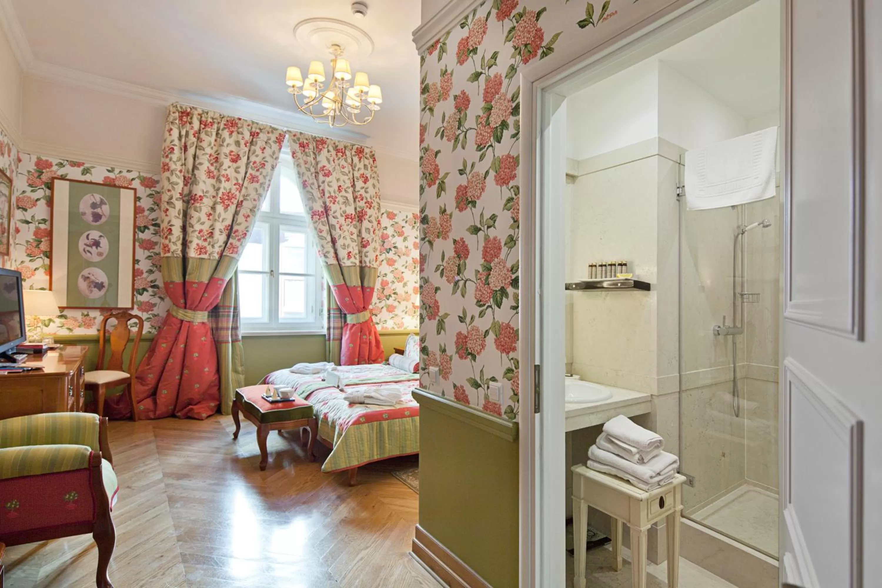 Bed in The Bonerowski Palace Boutique Hotel