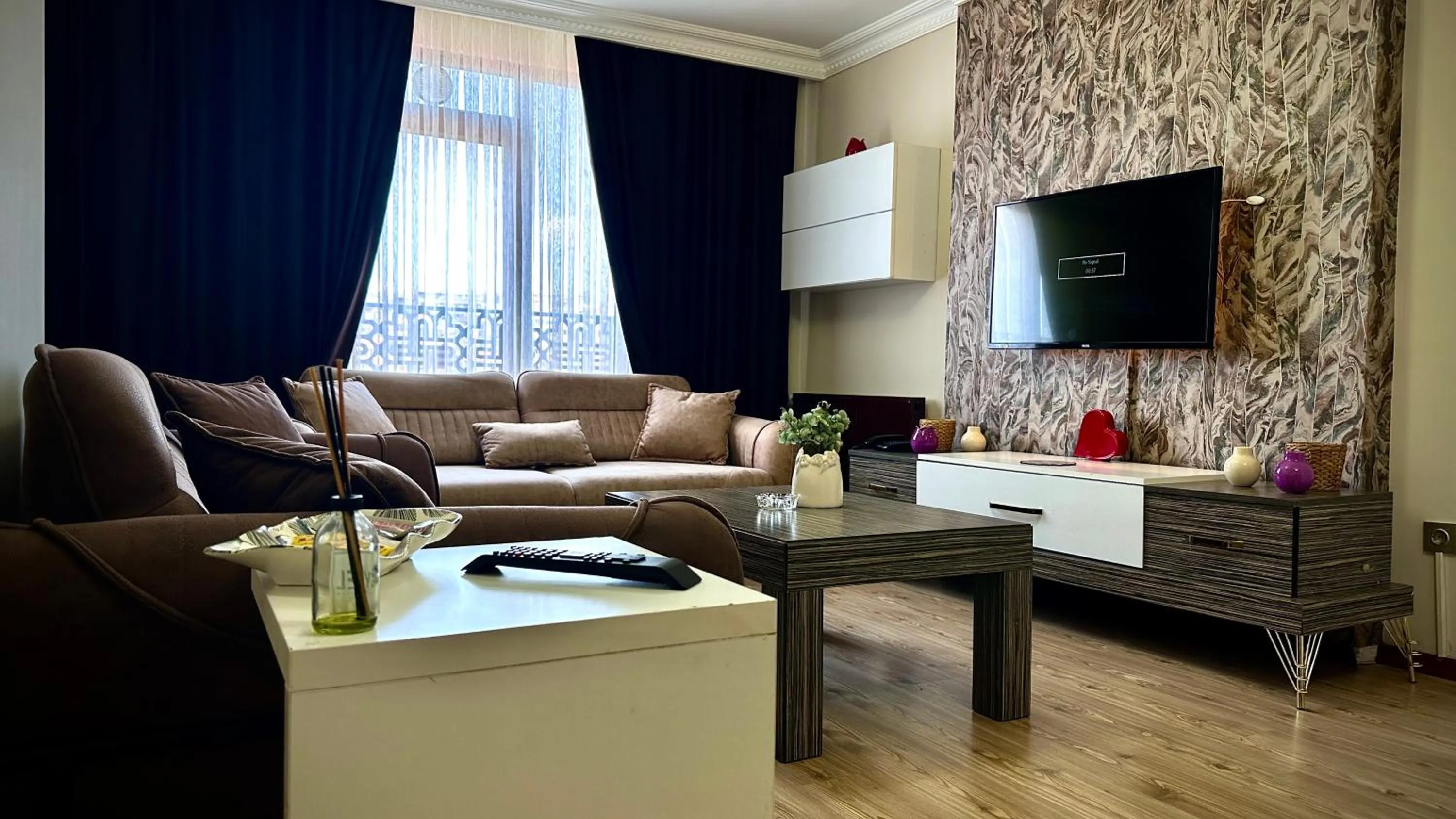 TV and multimedia in Overland Residence