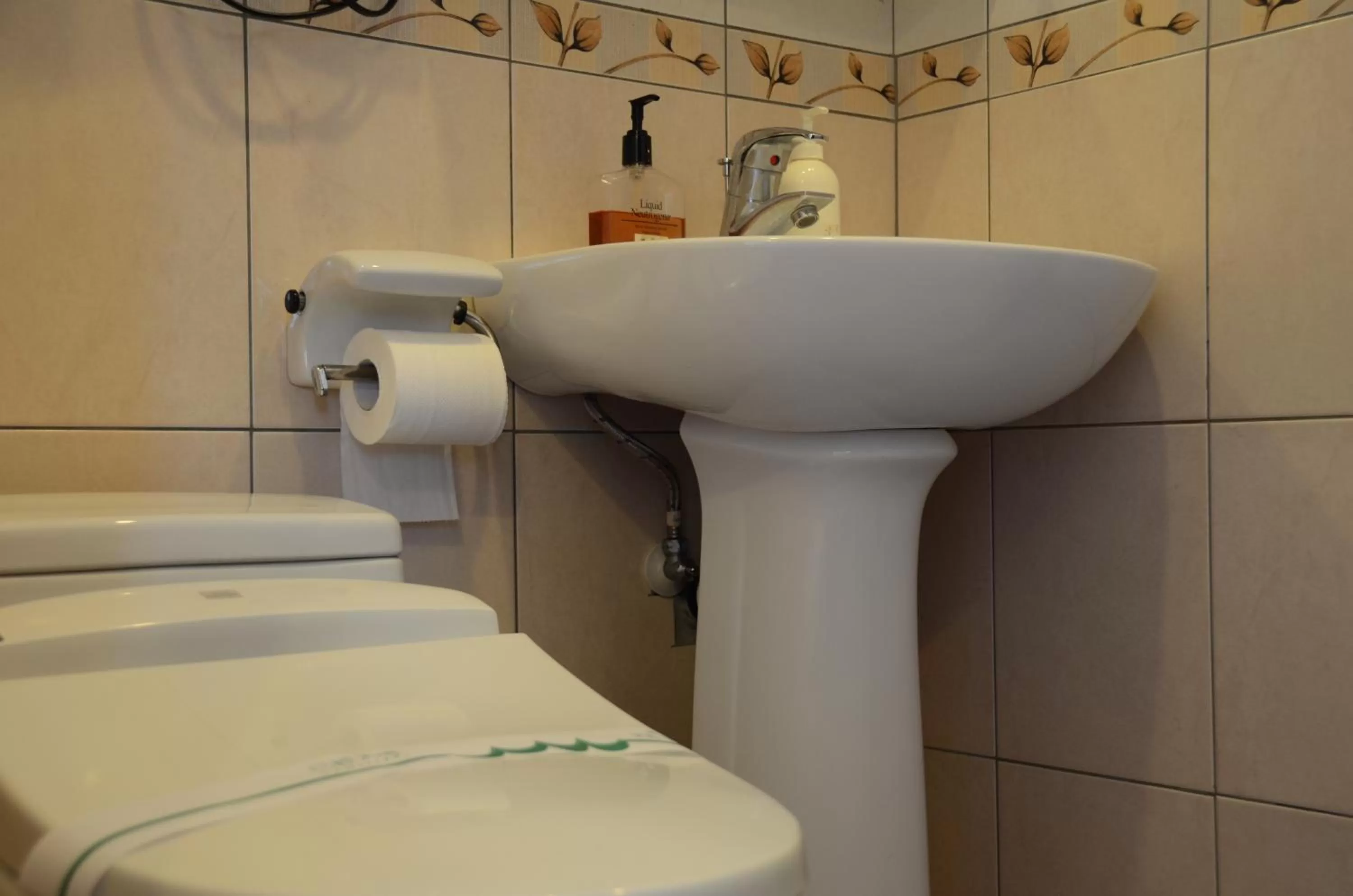 Bathroom in Rainbow Bridge B&B