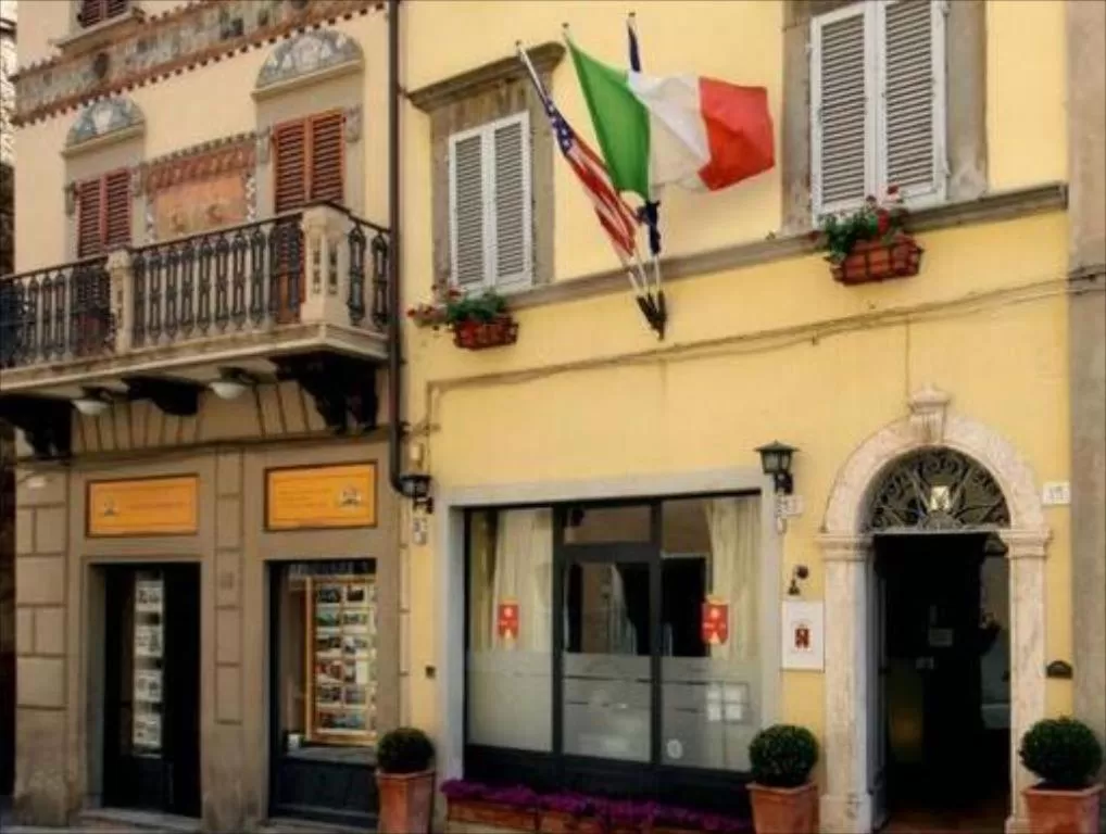 Facade/entrance in B&B Baldovino di Monte