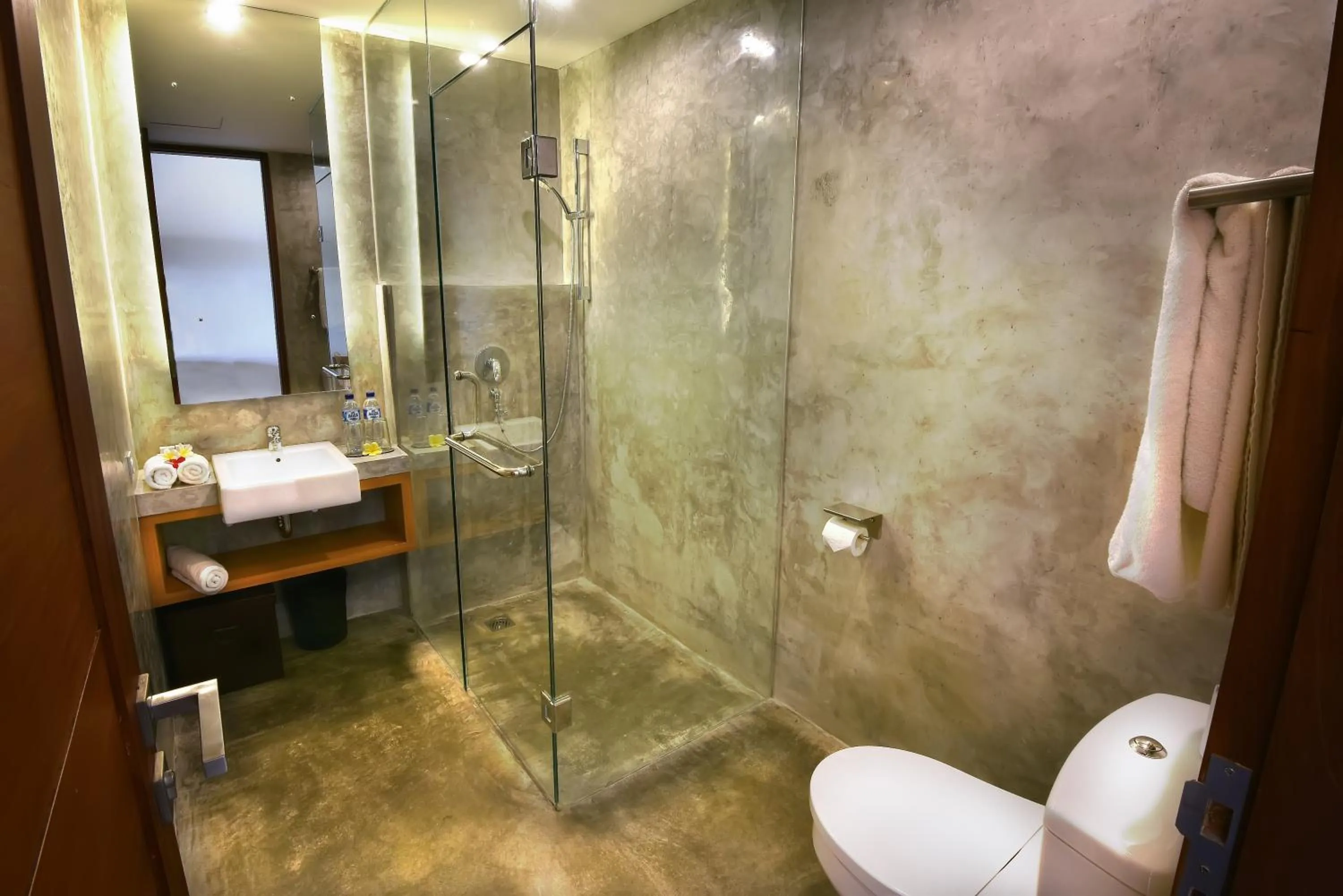 Toilet in Villa Puri Ayu