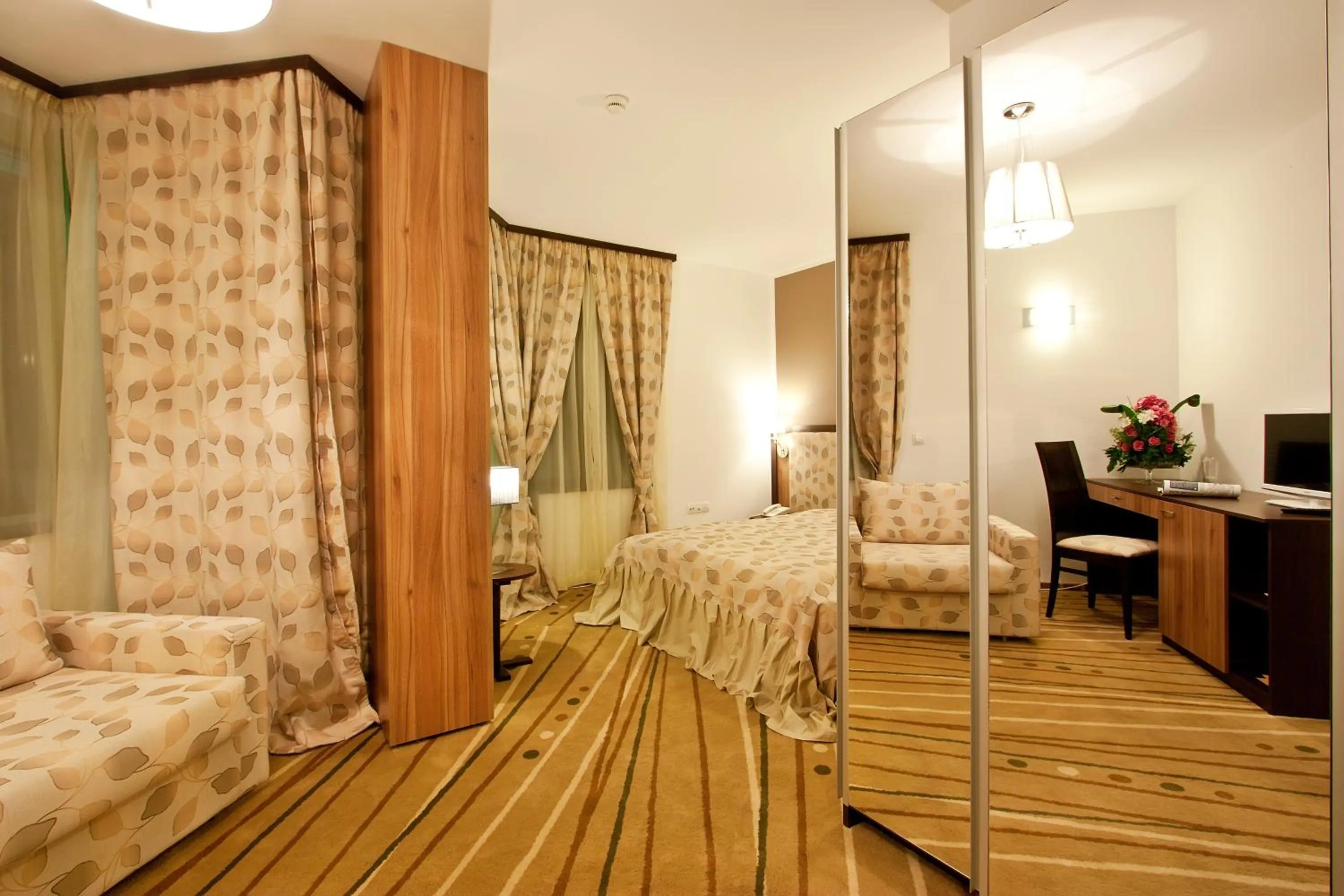 Photo of the whole room, Bed in Earth & People Hotel & SPA - Free Parking & Swimming Pool