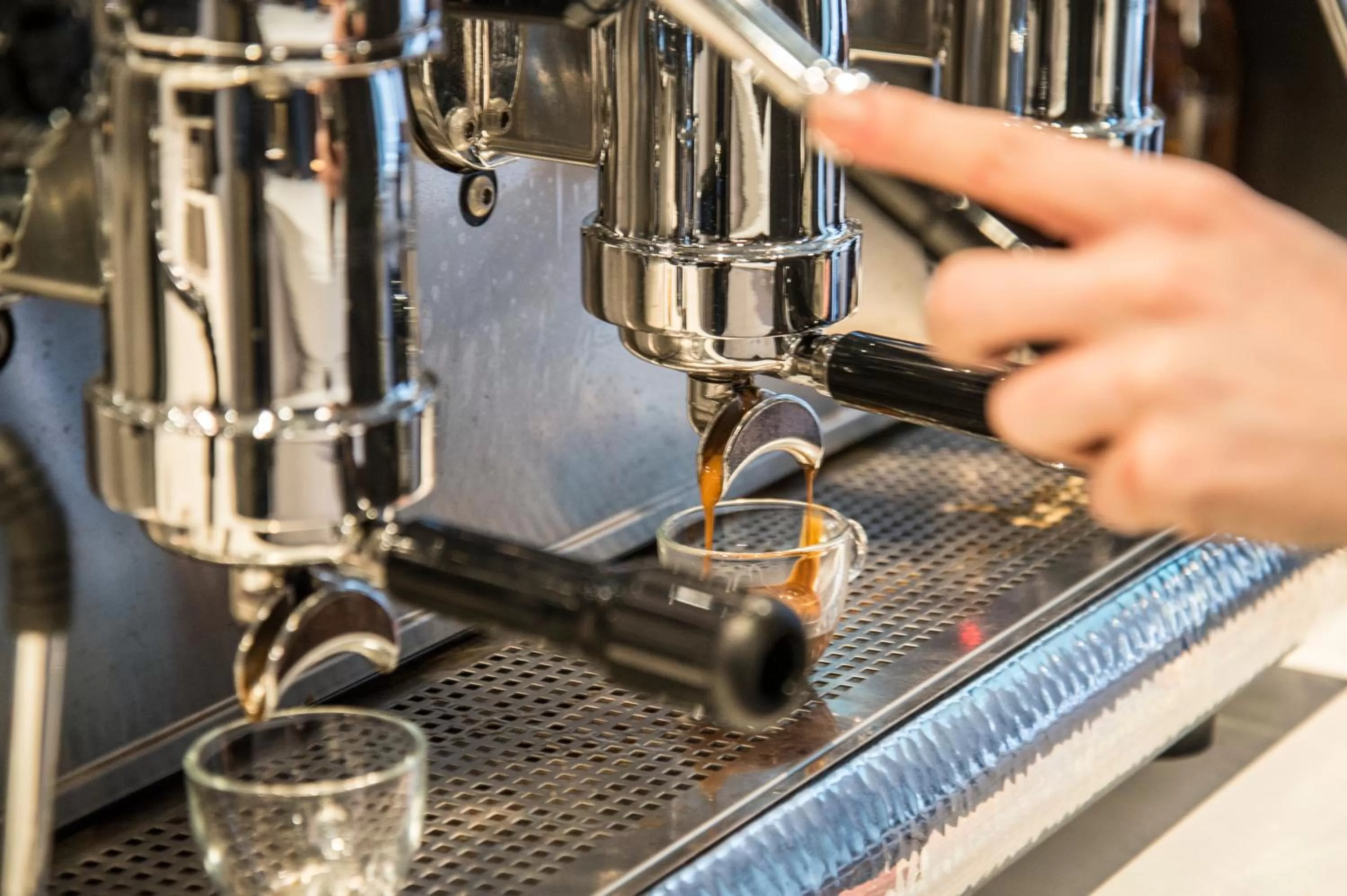 Drinks in Hotel Theodore Seattle Downtown, Tapestry by Hilton