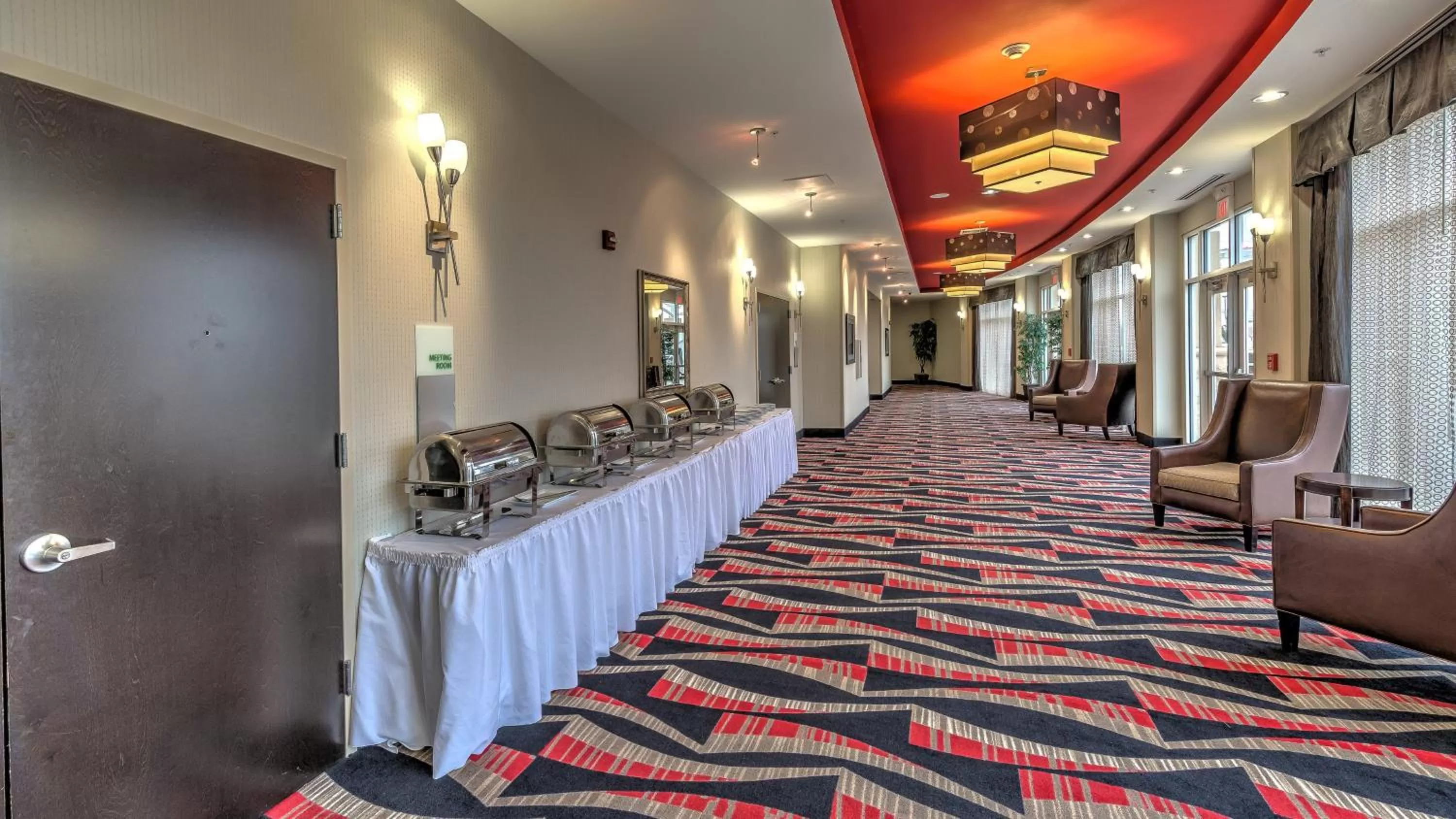 Meeting/conference room in Holiday Inn North Quail Springs by IHG