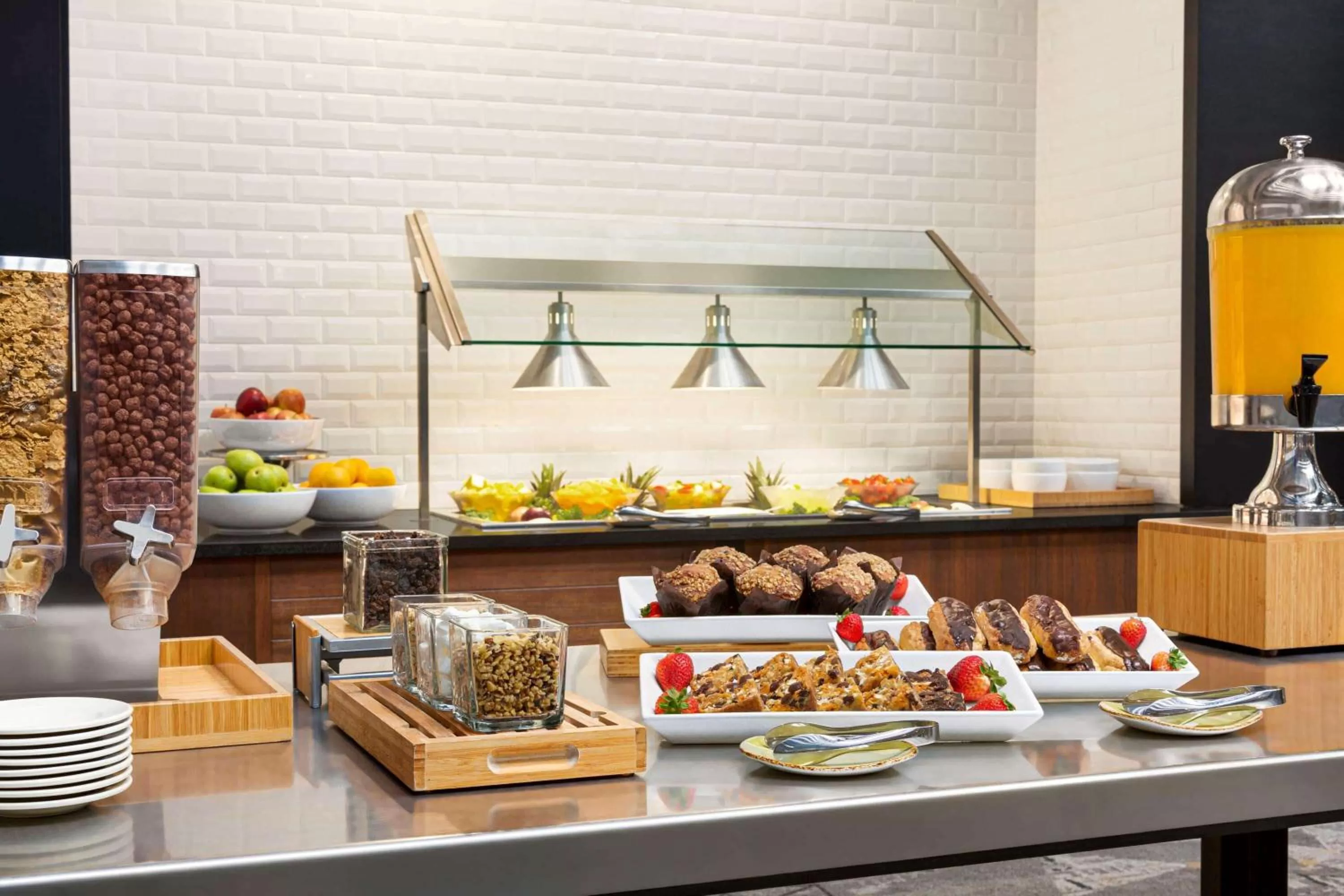 Restaurant/places to eat in Wyndham Fort Smith City Center