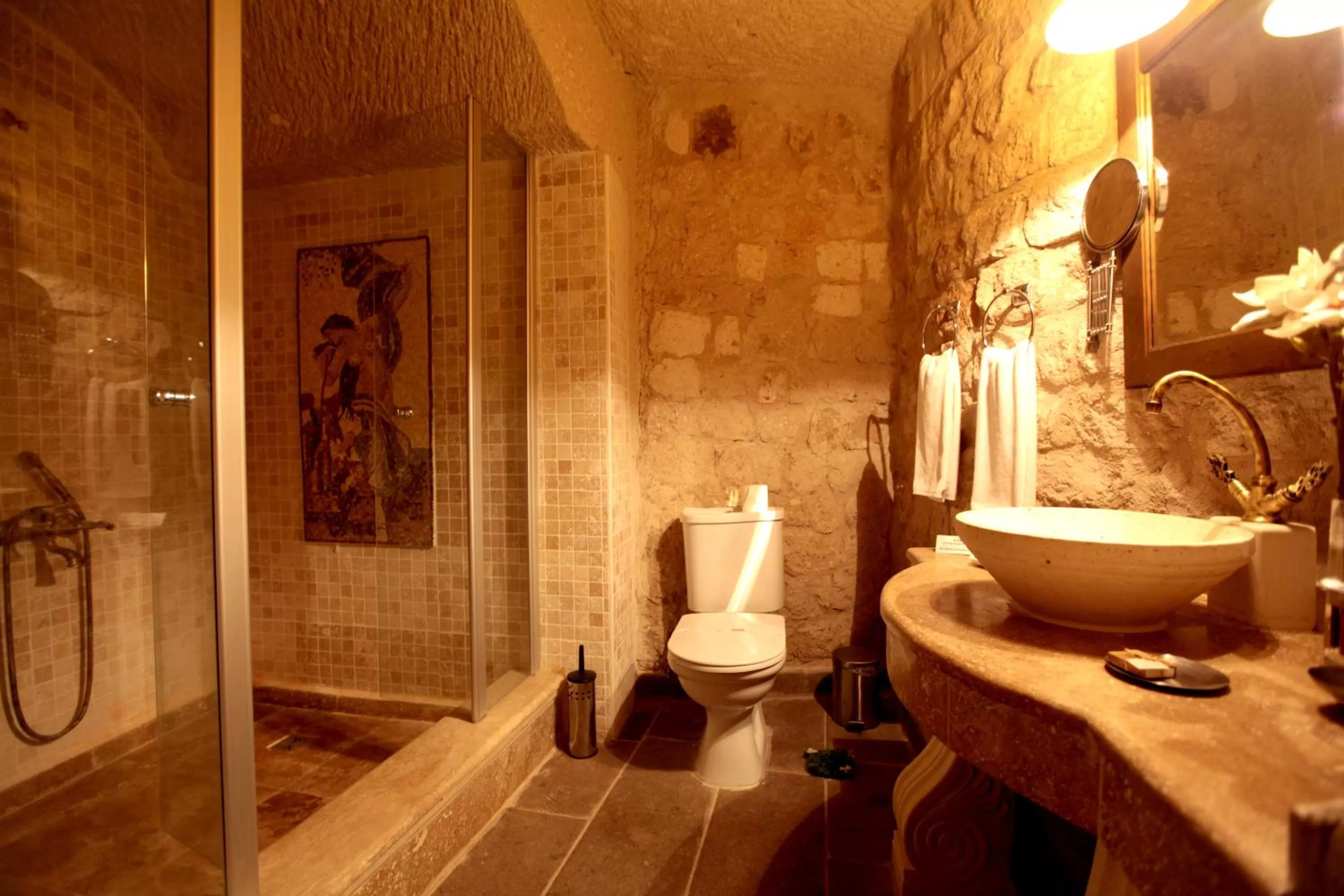 Bathroom in Miras Hotel