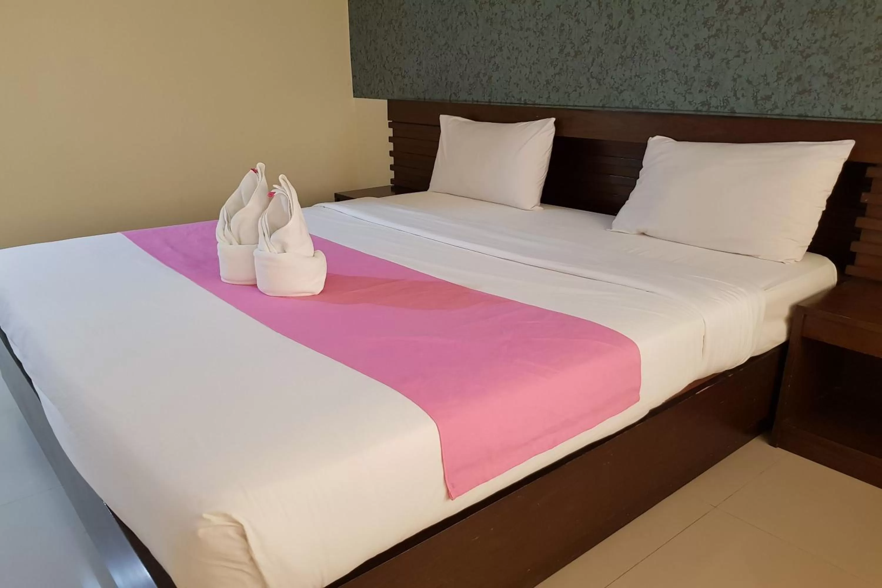 Bedroom, Bed in Poonsook Phitsanulok Hotel SHA Plus