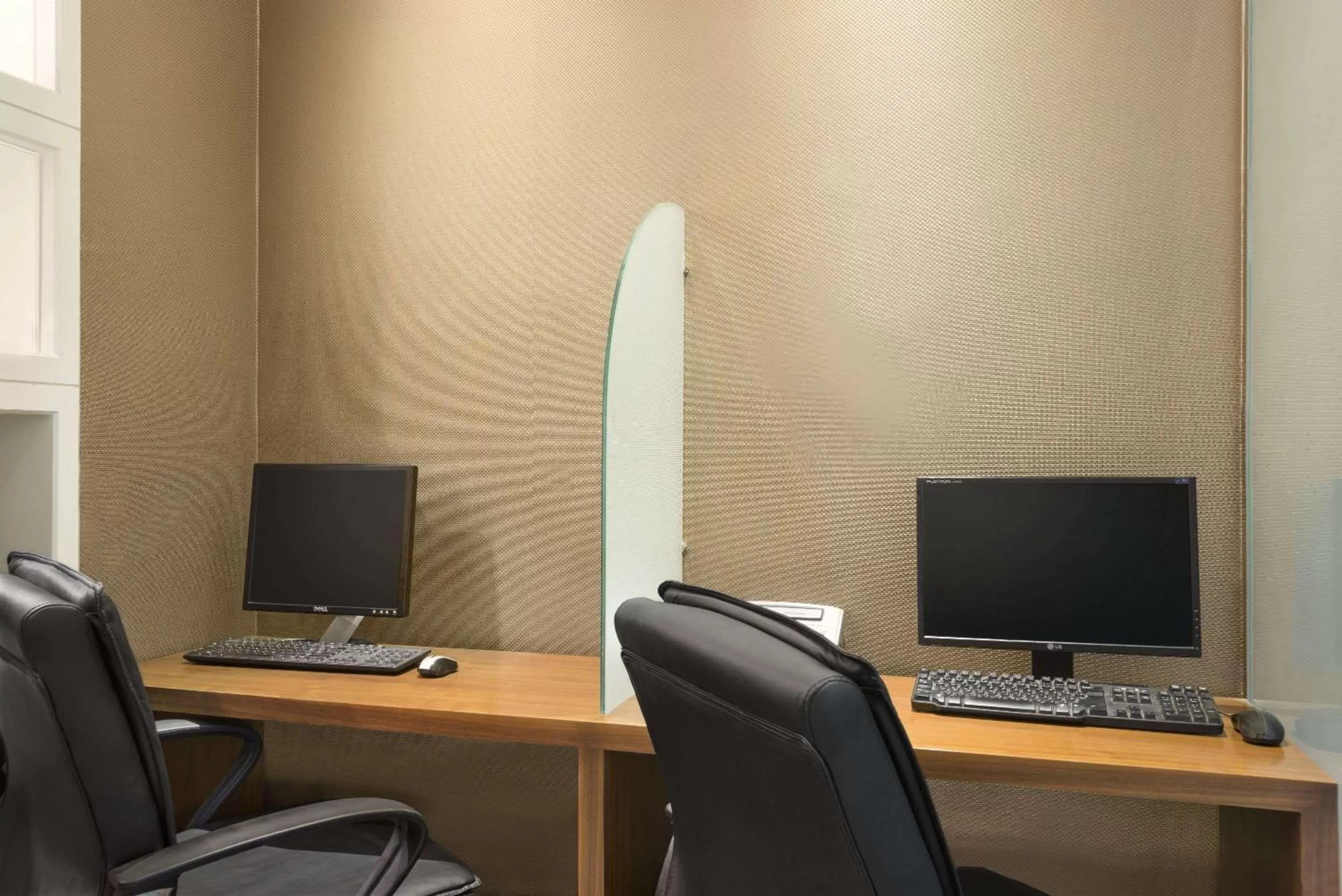 On site in Howard Johnson by Wyndham Abu Dhabi Downtown