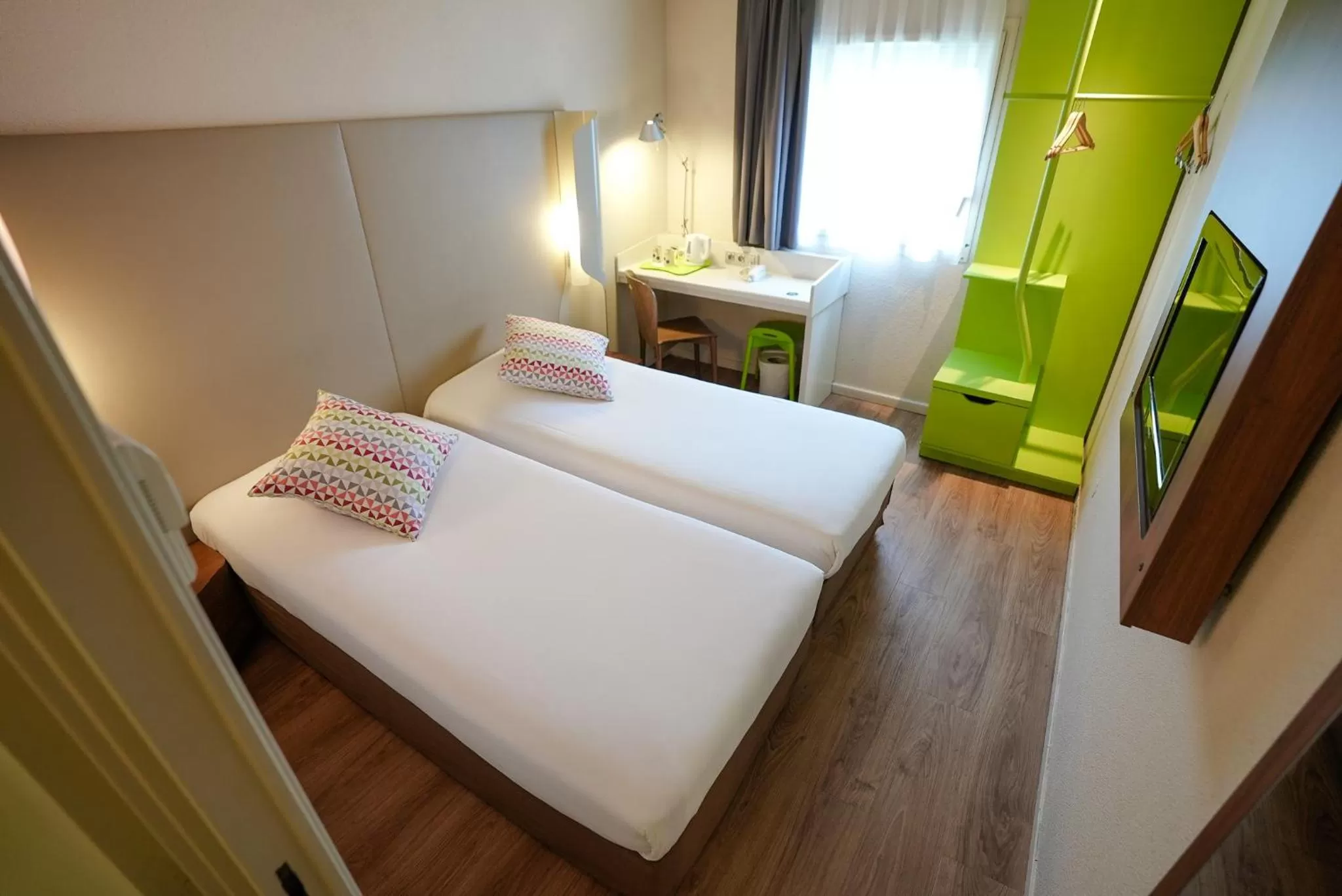 Photo of the whole room, Bed in Campanile Paris CDG Airport Villepinte