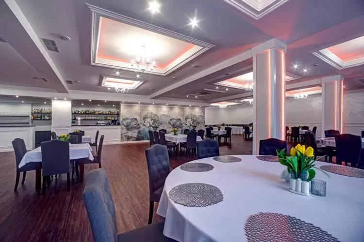 Restaurant/places to eat in Hotel i Restauracja Bona