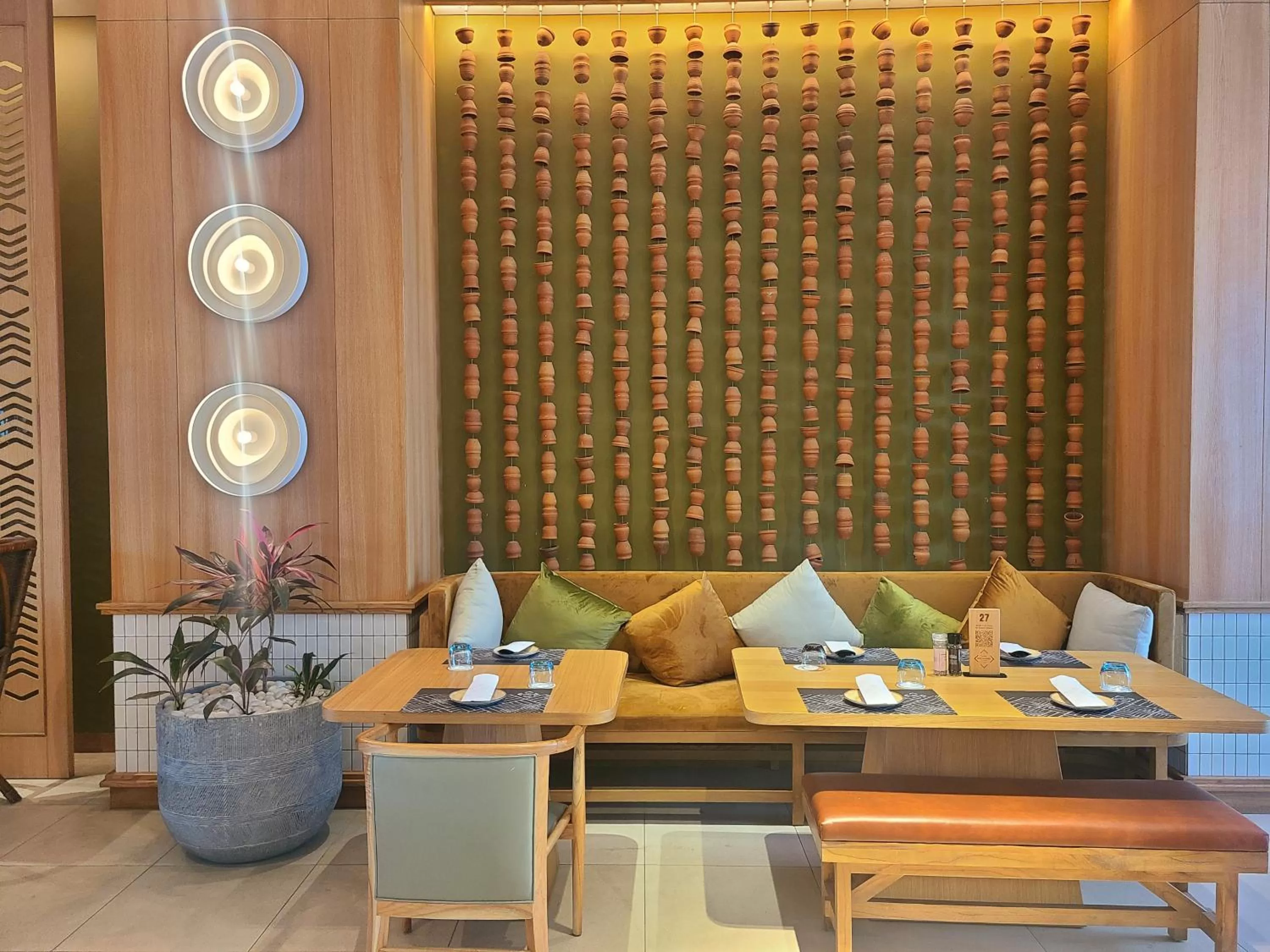 Restaurant/places to eat in Novotel Hyderabad Airport